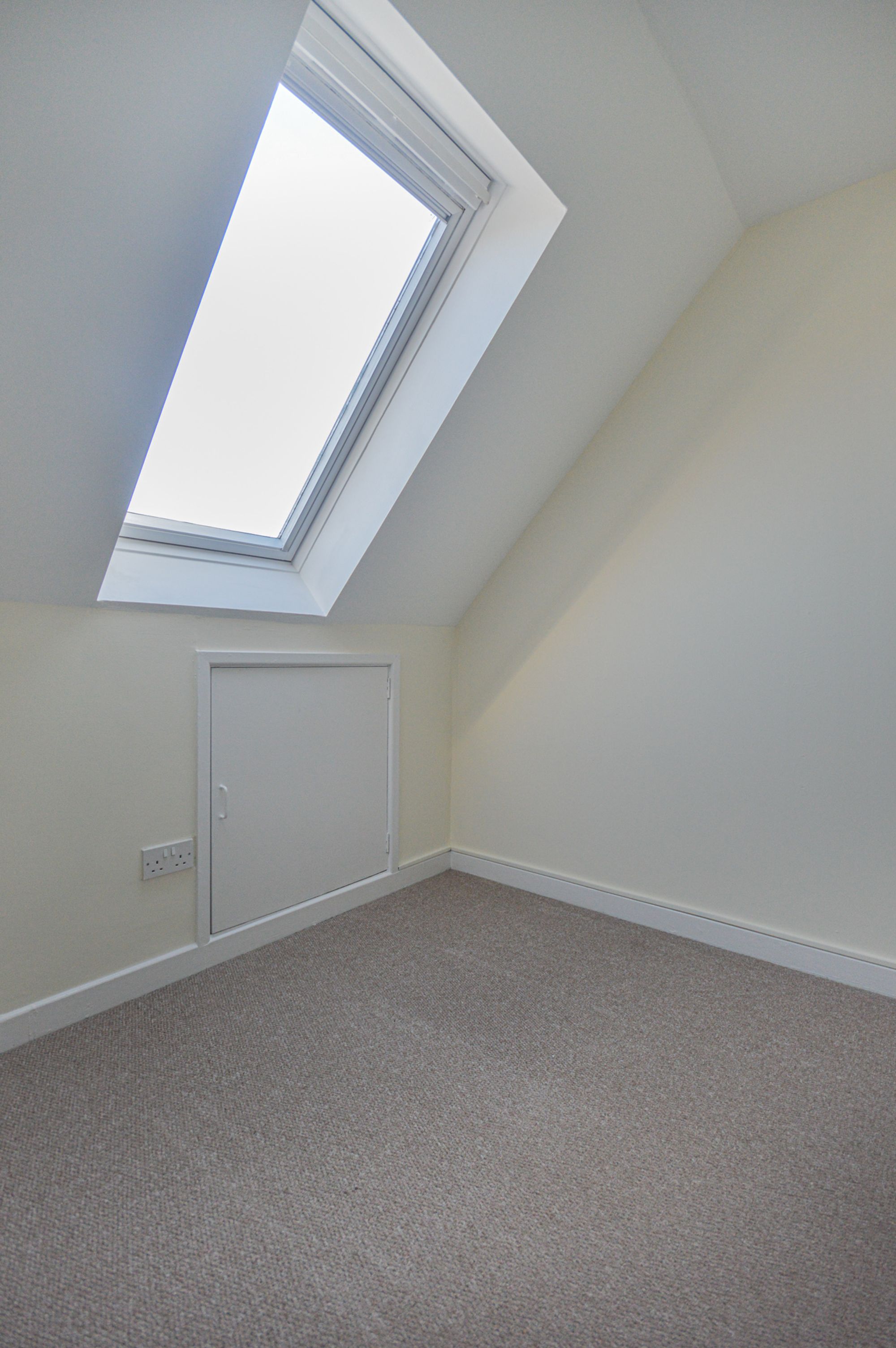 2 bed to rent in Elder Close, Newport 18
