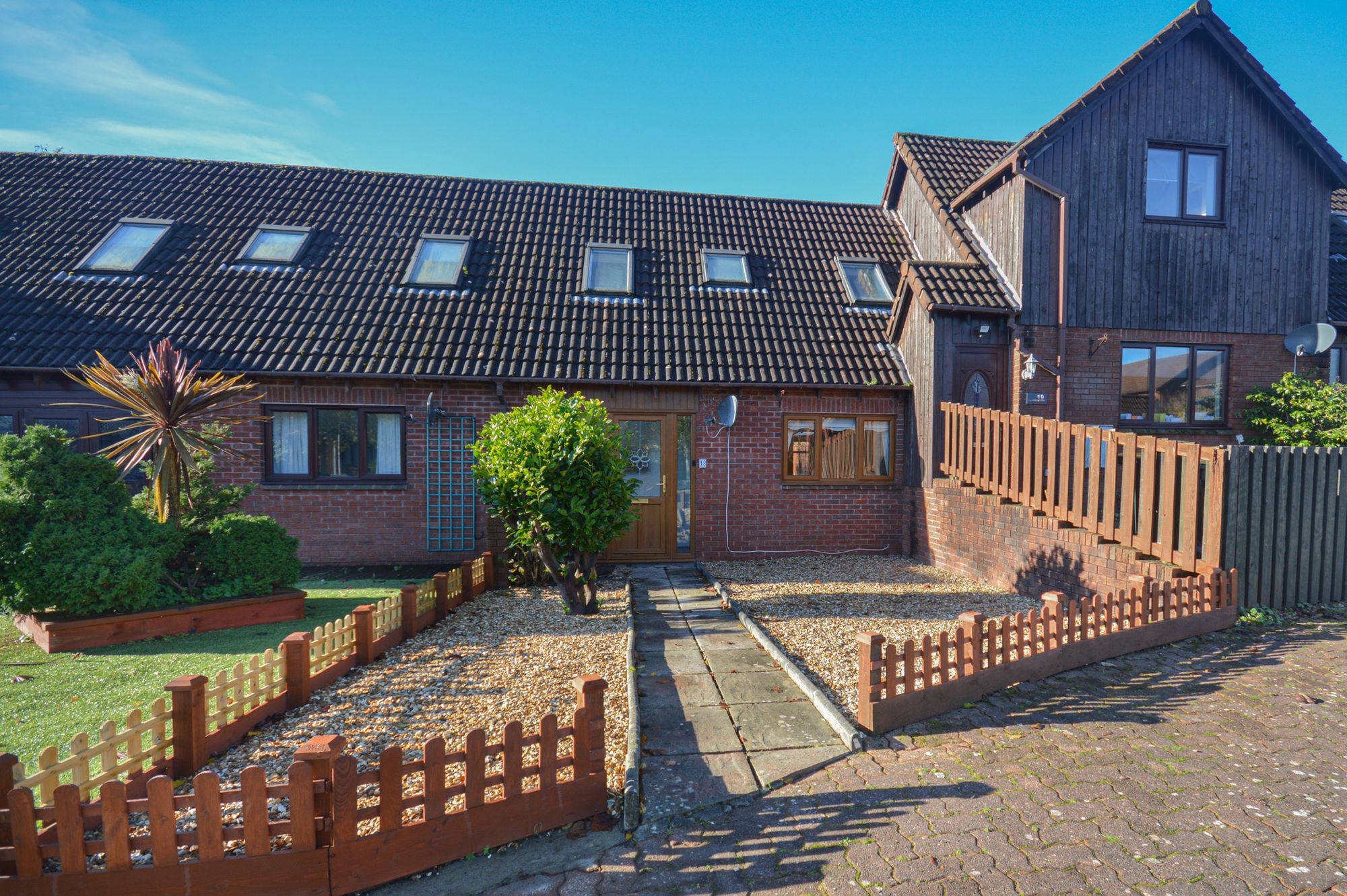 2 bed to rent in Elder Close, Newport, NP18