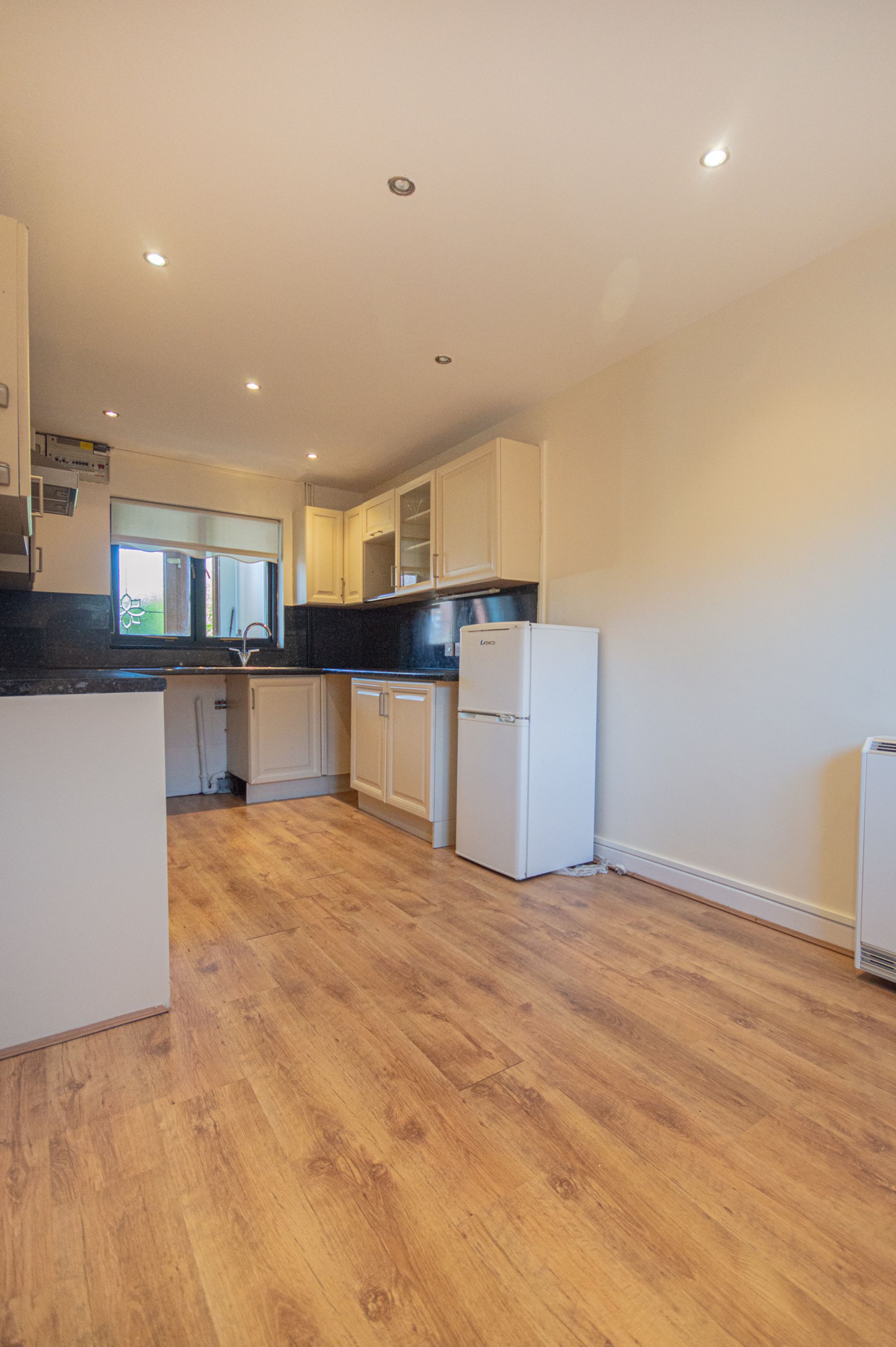 2 bed to rent in Elder Close, Newport 6