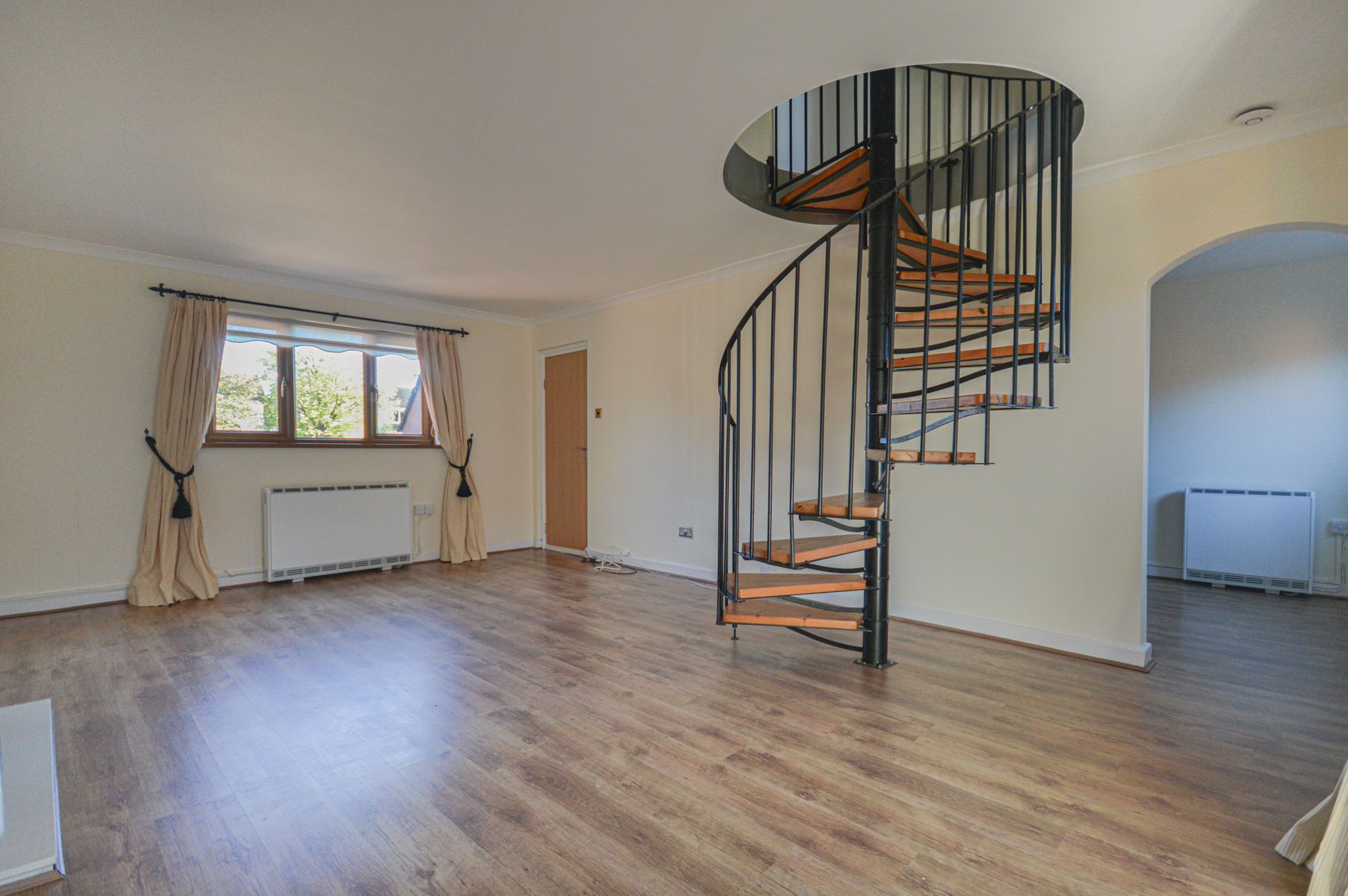 2 bed to rent in Elder Close, Newport 2