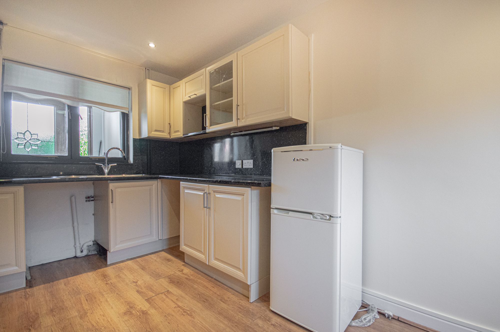 2 bed to rent in Elder Close, Newport 10