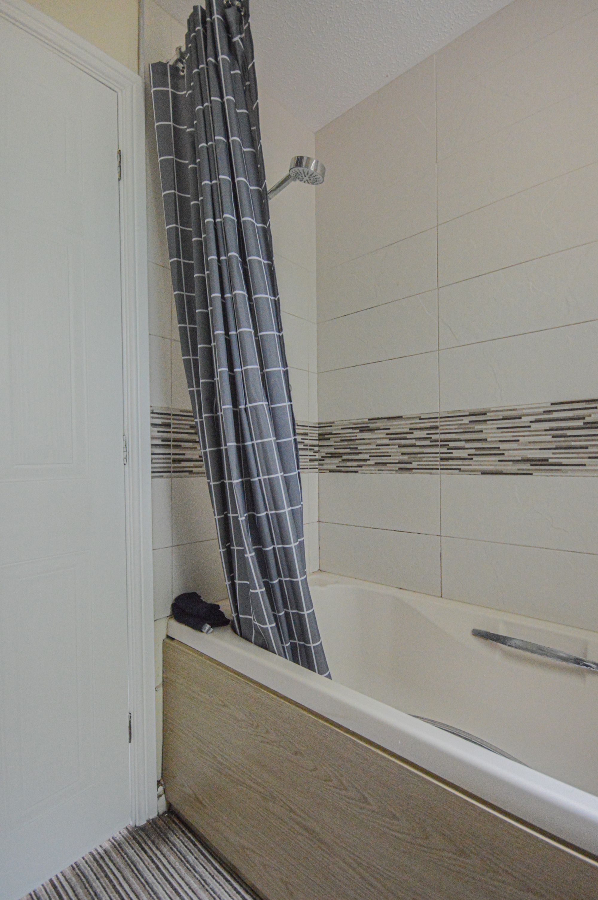 3 bed to rent in Manor Park, Newport  - Property Image 26