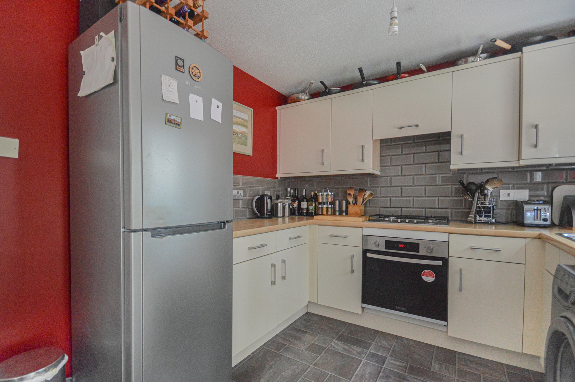 3 bed to rent in Manor Park, Newport  - Property Image 6
