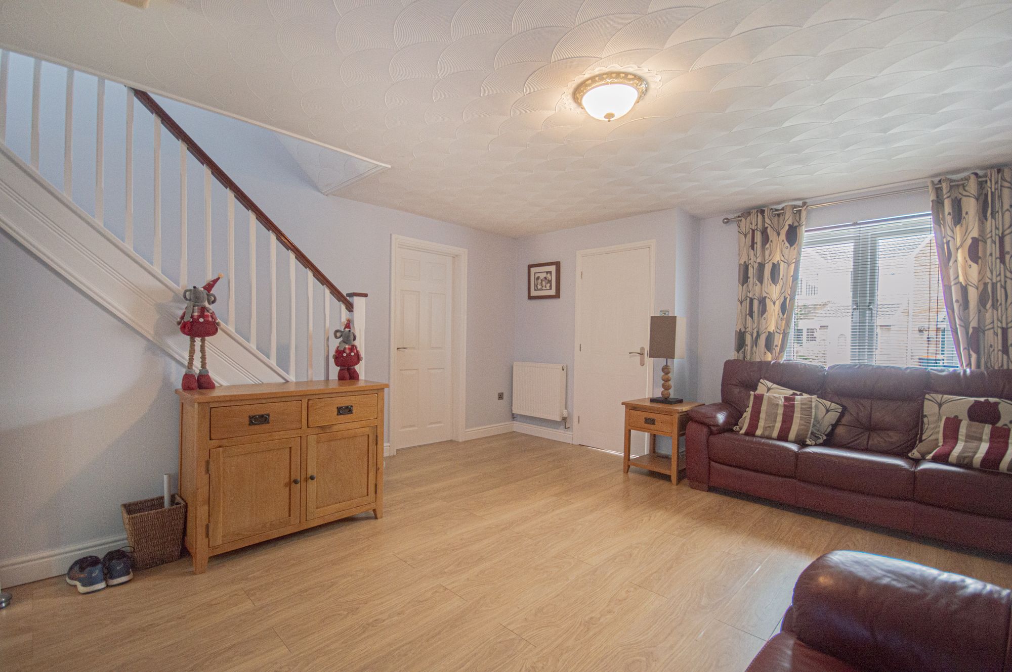 3 bed to rent in Manor Park, Newport  - Property Image 10