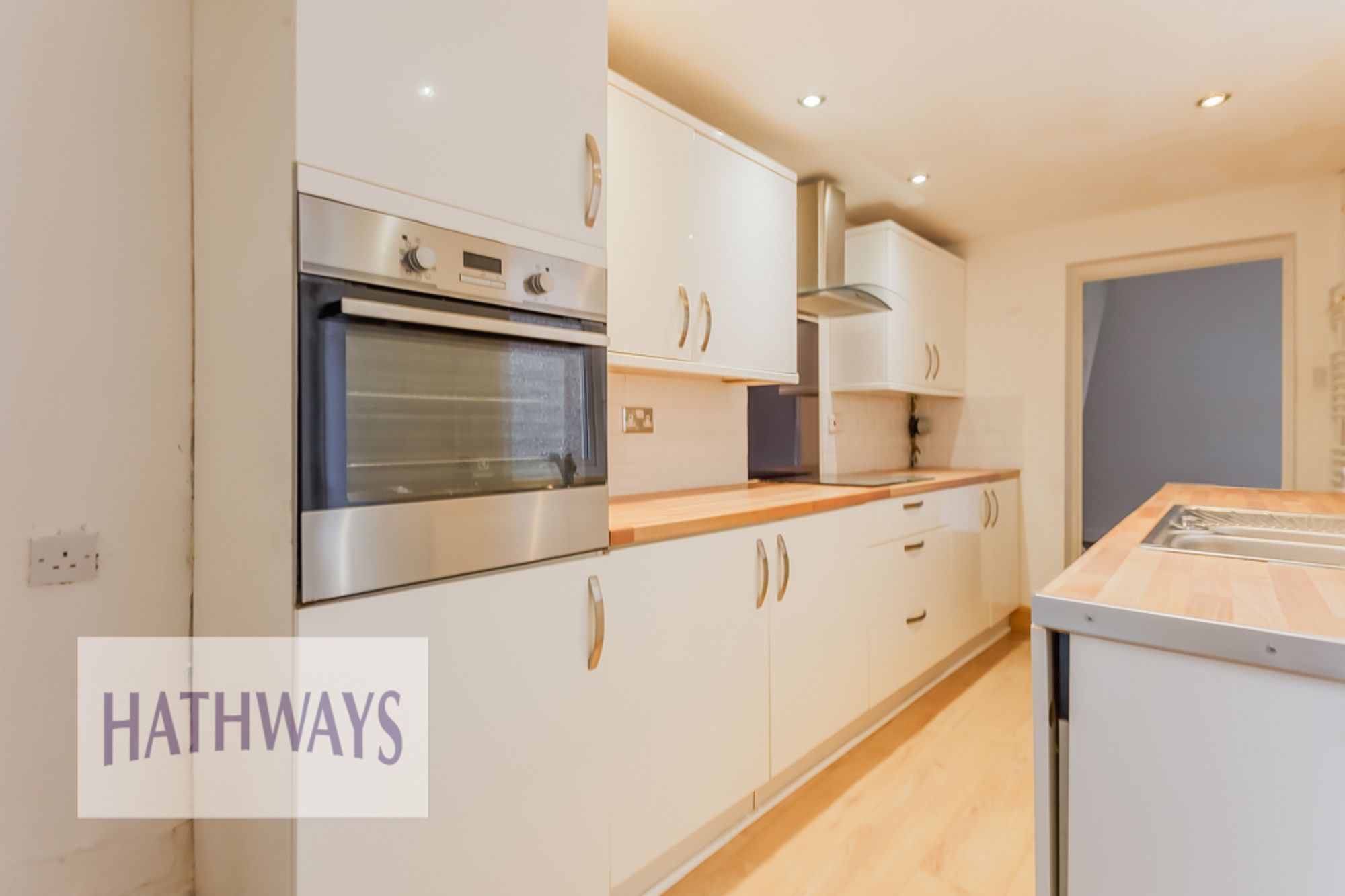 3 bed for sale in Oxford Street, Pontypool  - Property Image 11