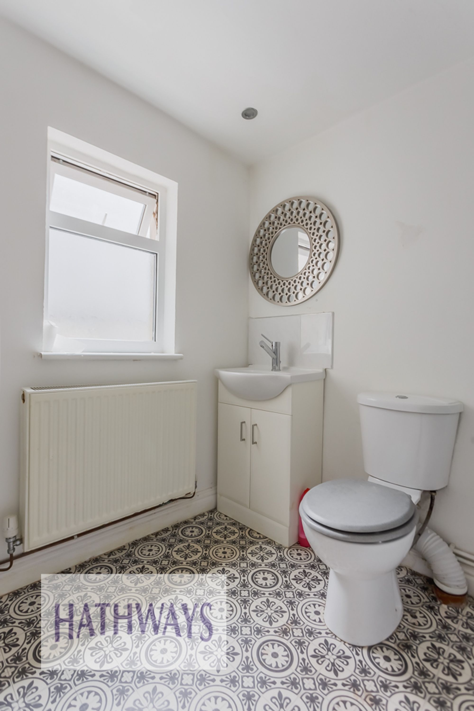 3 bed for sale in Oxford Street, Pontypool  - Property Image 15