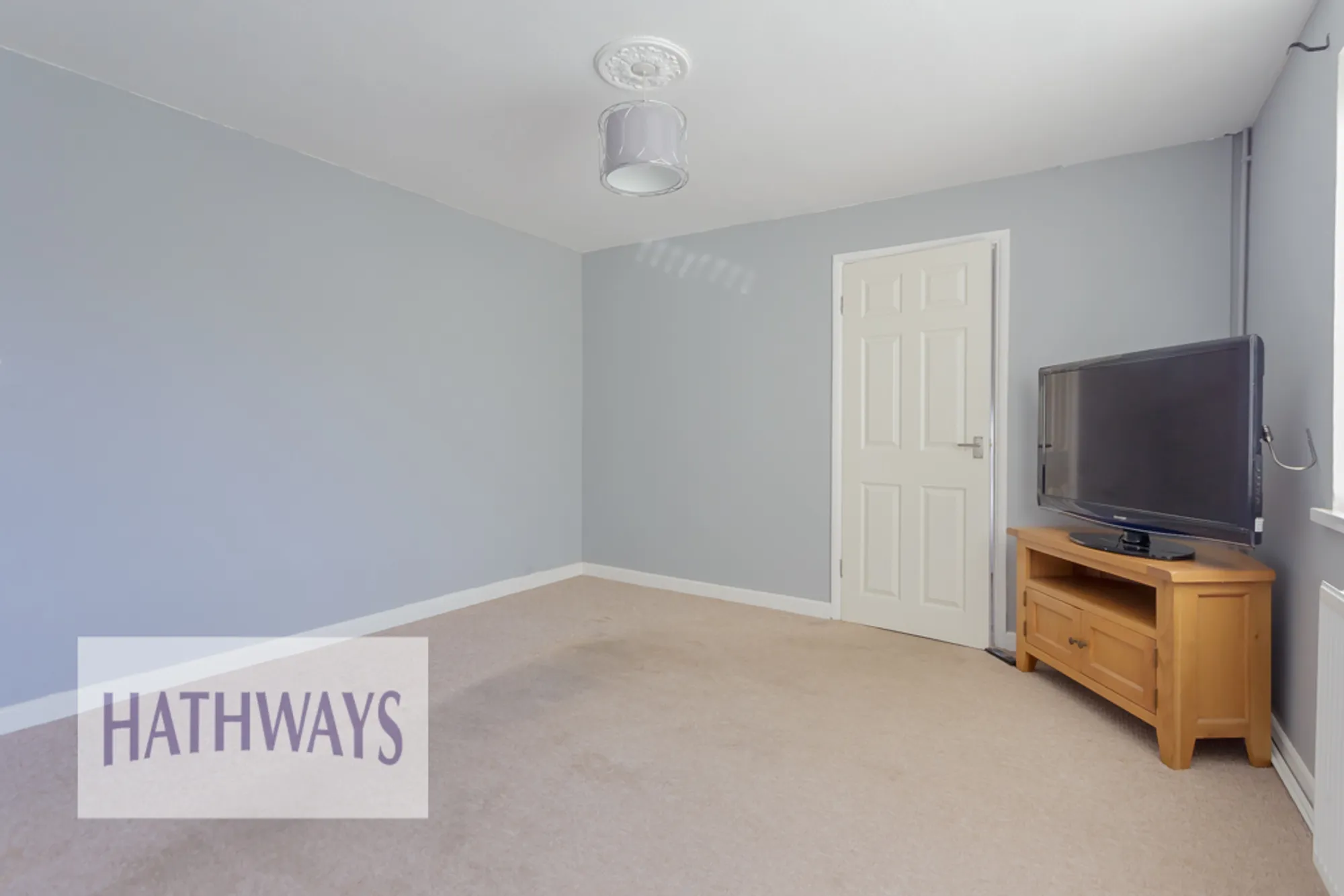 3 bed end of terrace house for sale in Caradoc Close, Newport  - Property Image 5