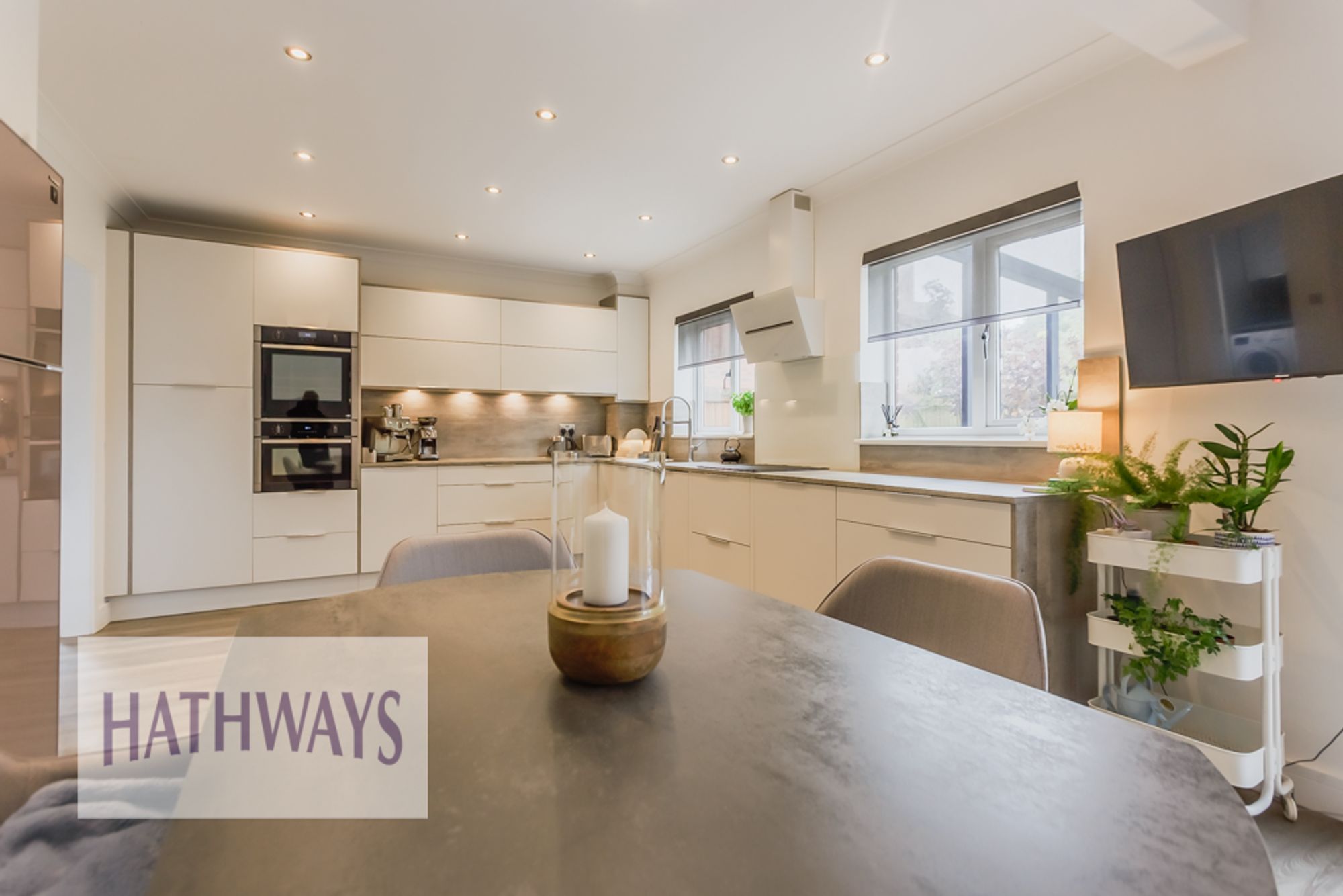 4 bed detached house for sale in Lansdowne Gardens, Cwmbran  - Property Image 9