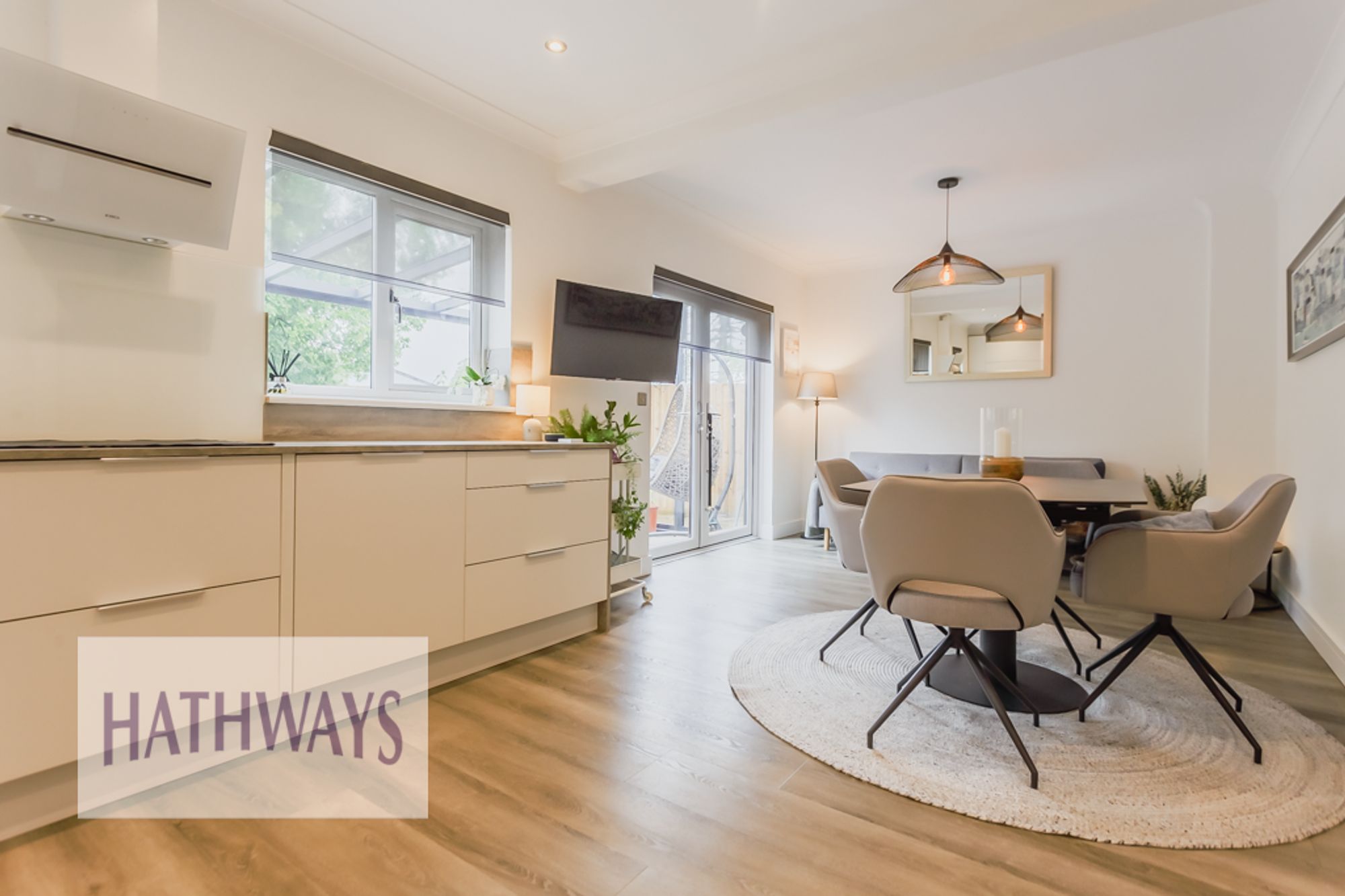 4 bed detached house for sale in Lansdowne Gardens, Cwmbran  - Property Image 10