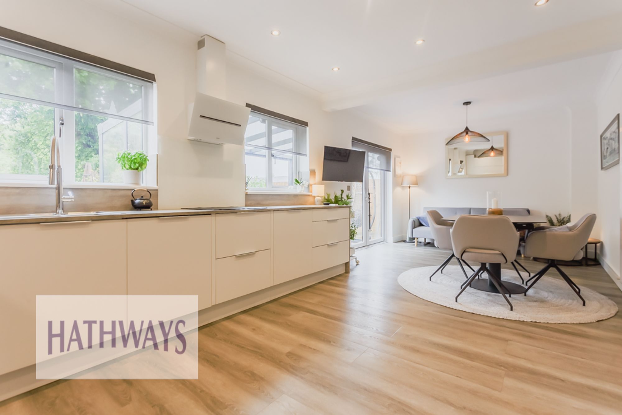 4 bed detached house for sale in Lansdowne Gardens, Cwmbran  - Property Image 12