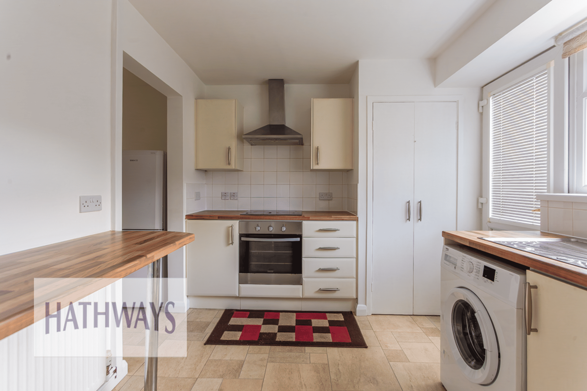 3 bed terraced house to rent in Llangorse Path, Cwmbran 8