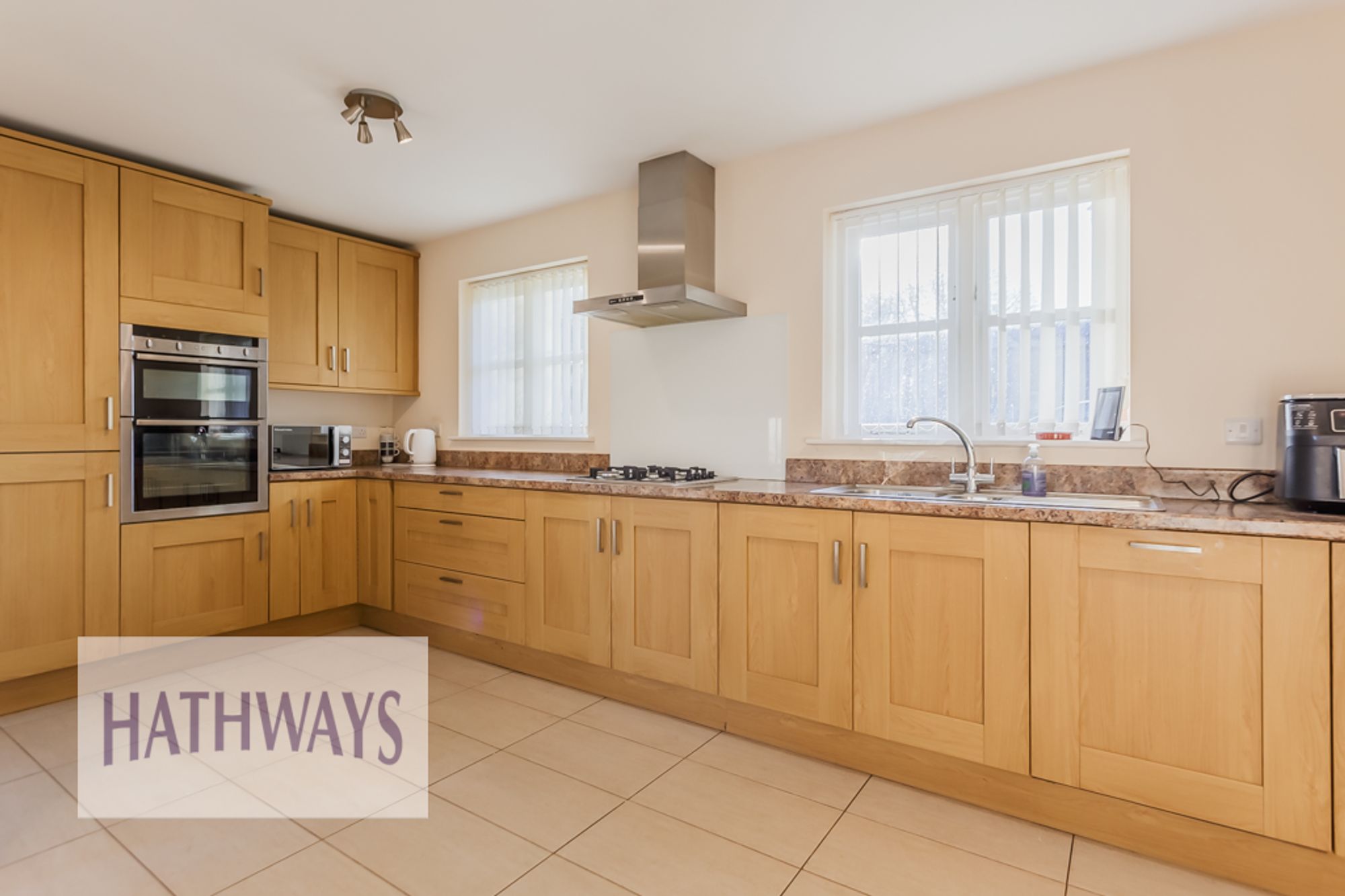 3 bed detached house for sale in High Street, Newport  - Property Image 7