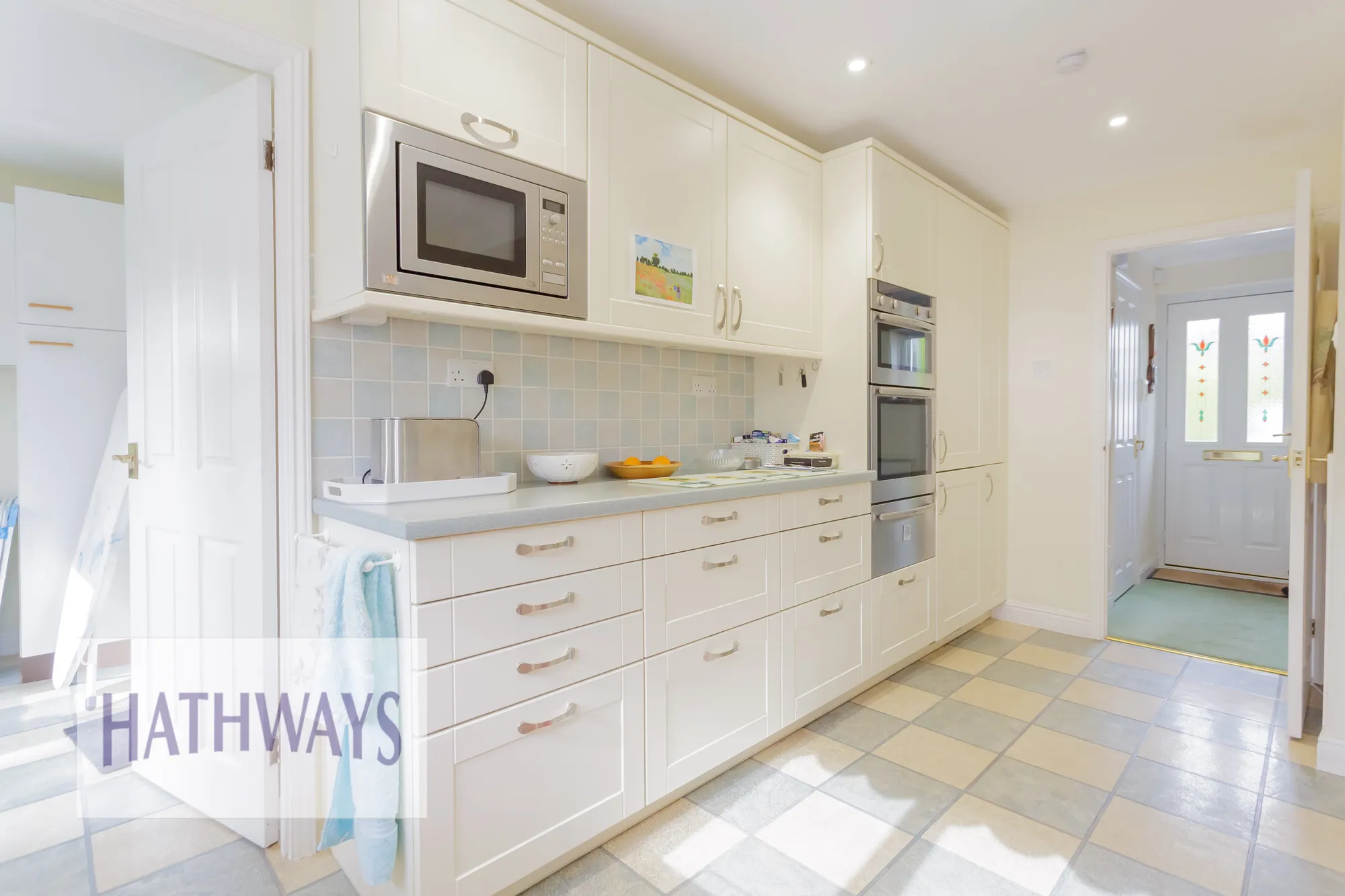 3 bed detached house for sale in Cambria Close, Newport  - Property Image 9