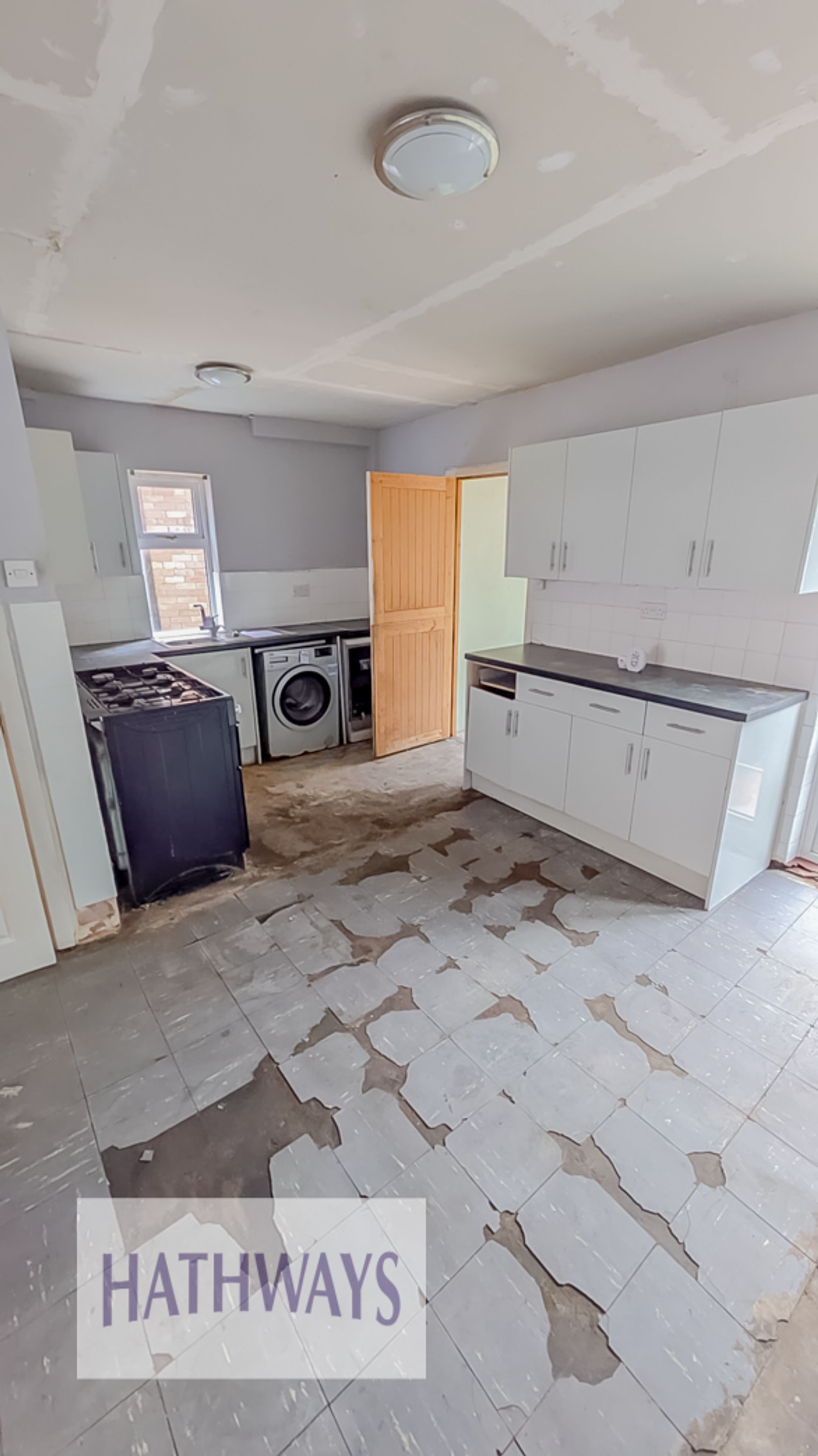 3 bed for sale in West End Avenue, Pontypool  - Property Image 6