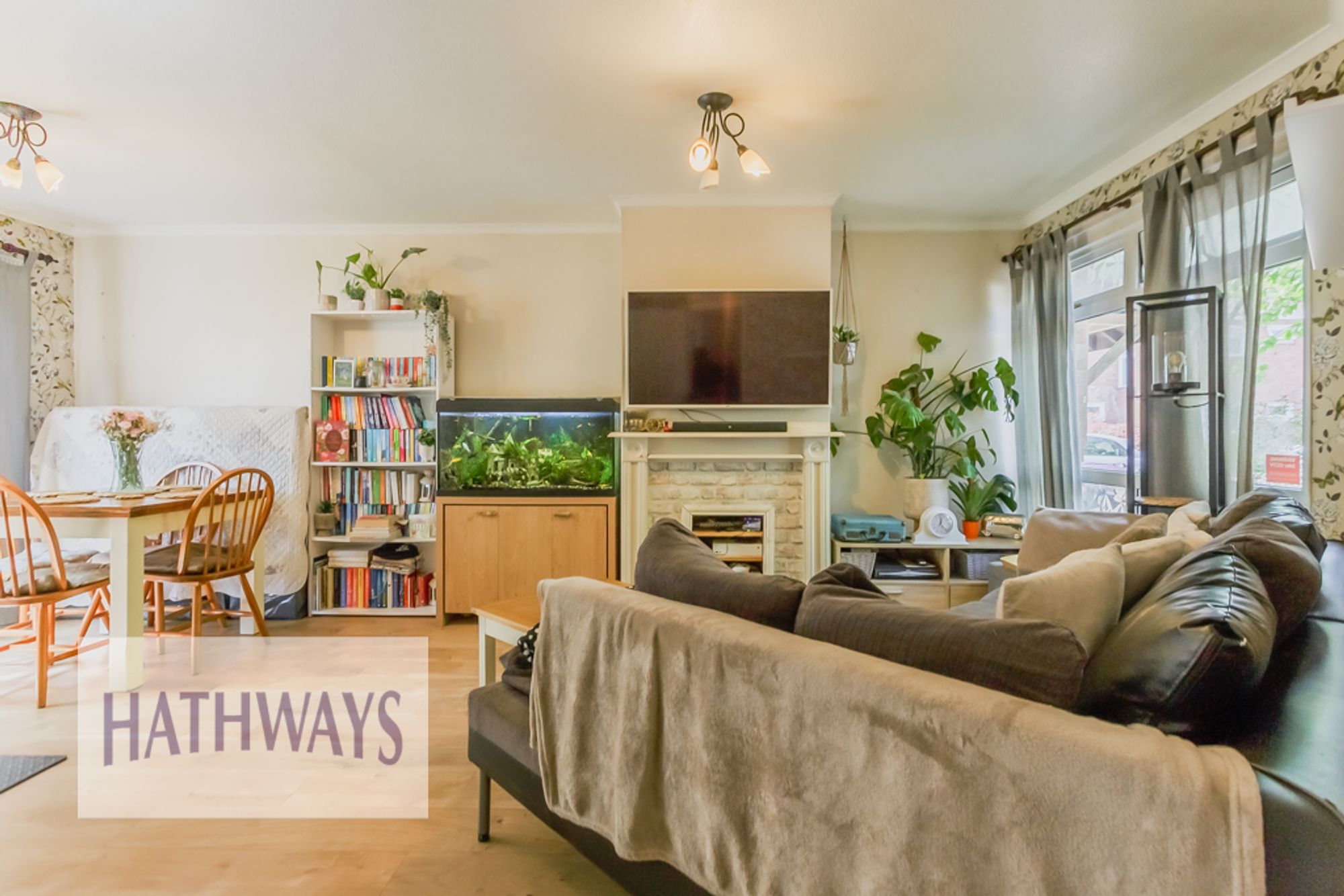 4 bed mid-terraced house for sale in Snowdon Court, Cwmbran  - Property Image 4
