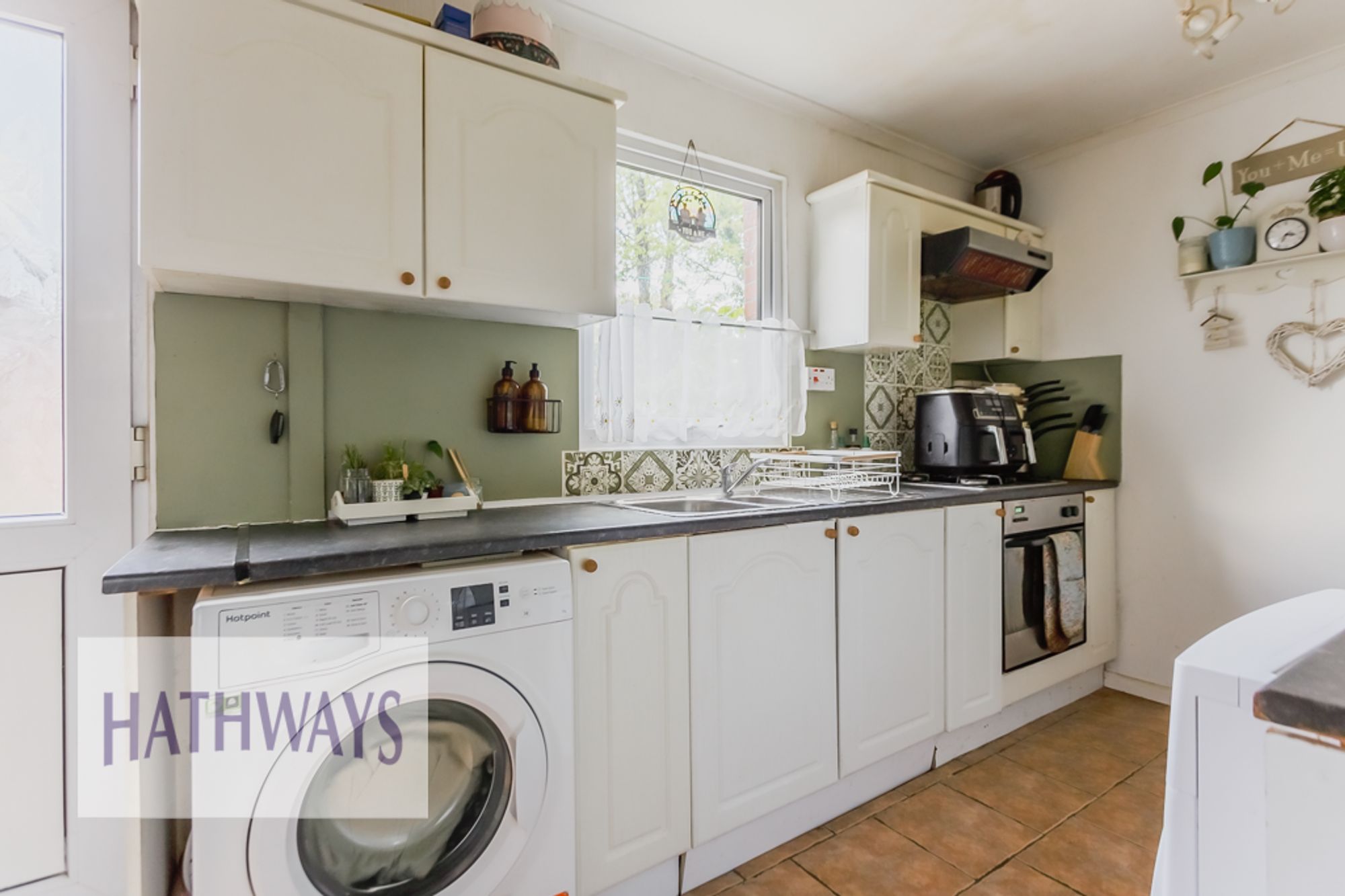 4 bed mid-terraced house for sale in Snowdon Court, Cwmbran  - Property Image 8