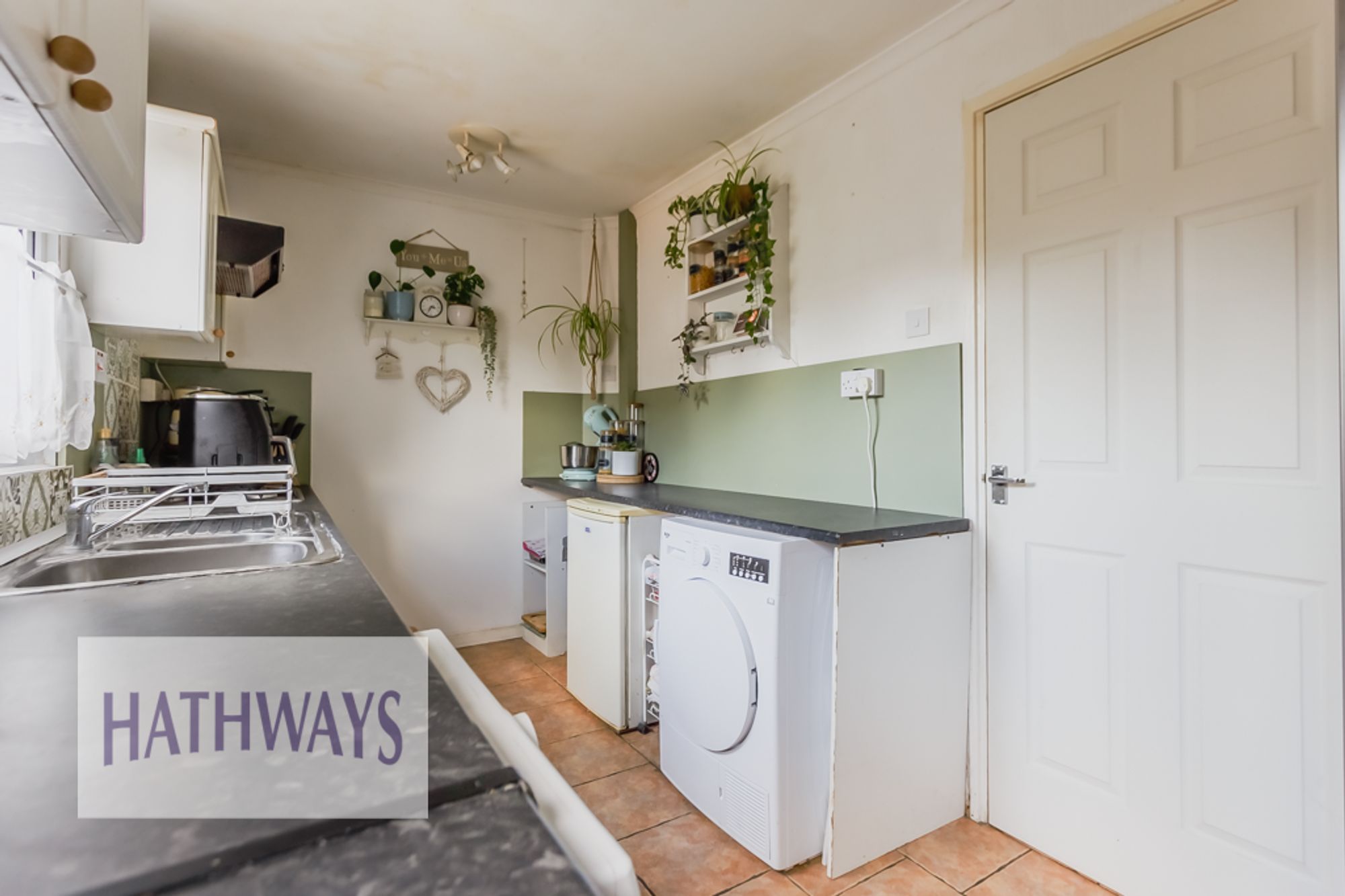 4 bed mid-terraced house for sale in Snowdon Court, Cwmbran  - Property Image 10
