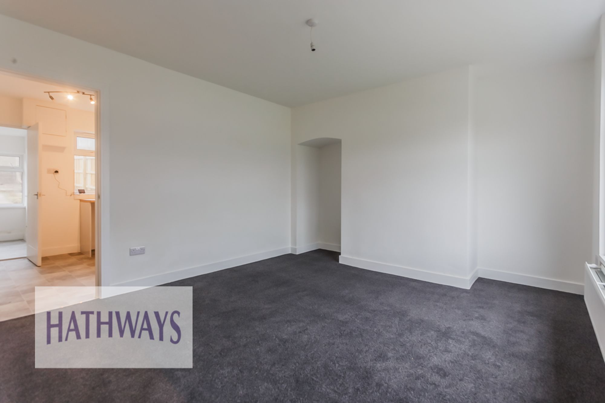 3 bed semi-detached house for sale in Penrhiw Avenue, Blackwood  - Property Image 7