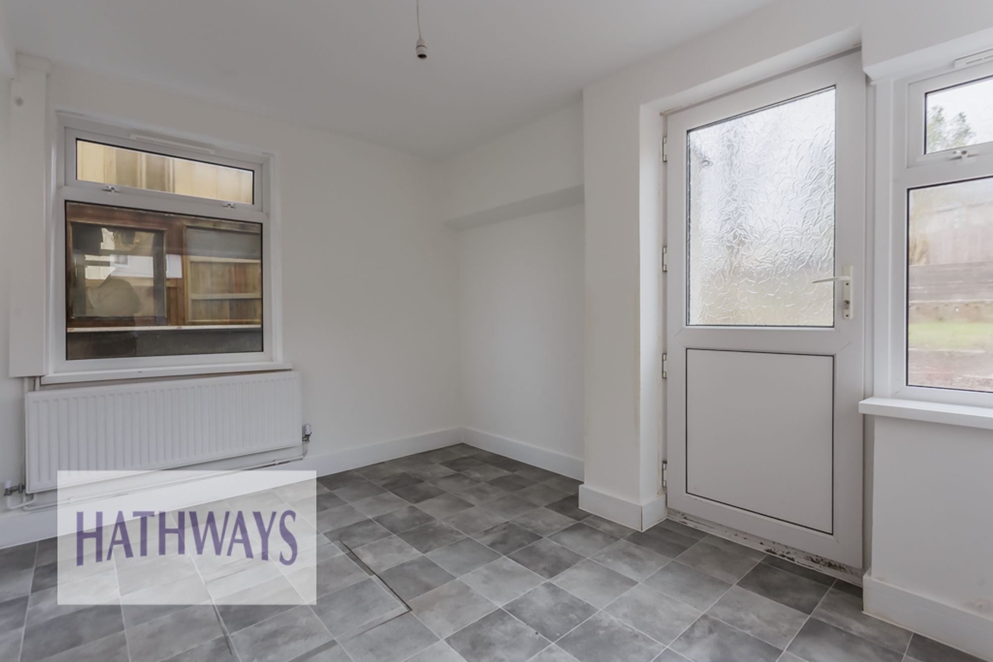 3 bed semi-detached house for sale in Penrhiw Avenue, Blackwood  - Property Image 11