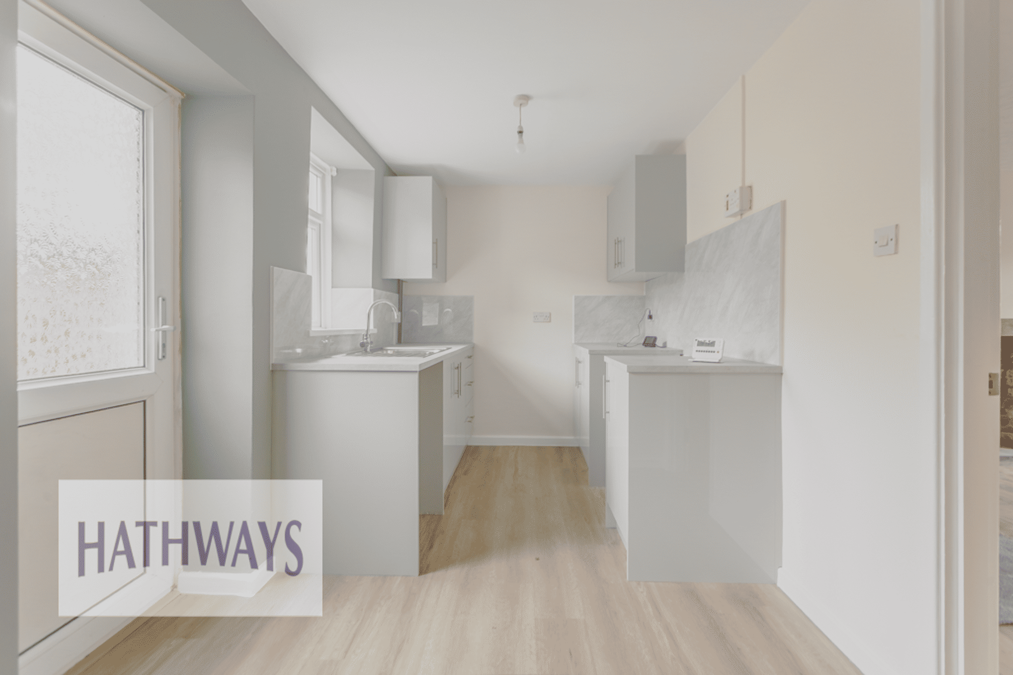 2 bed terraced house to rent in Caepalish, Pontypool 4