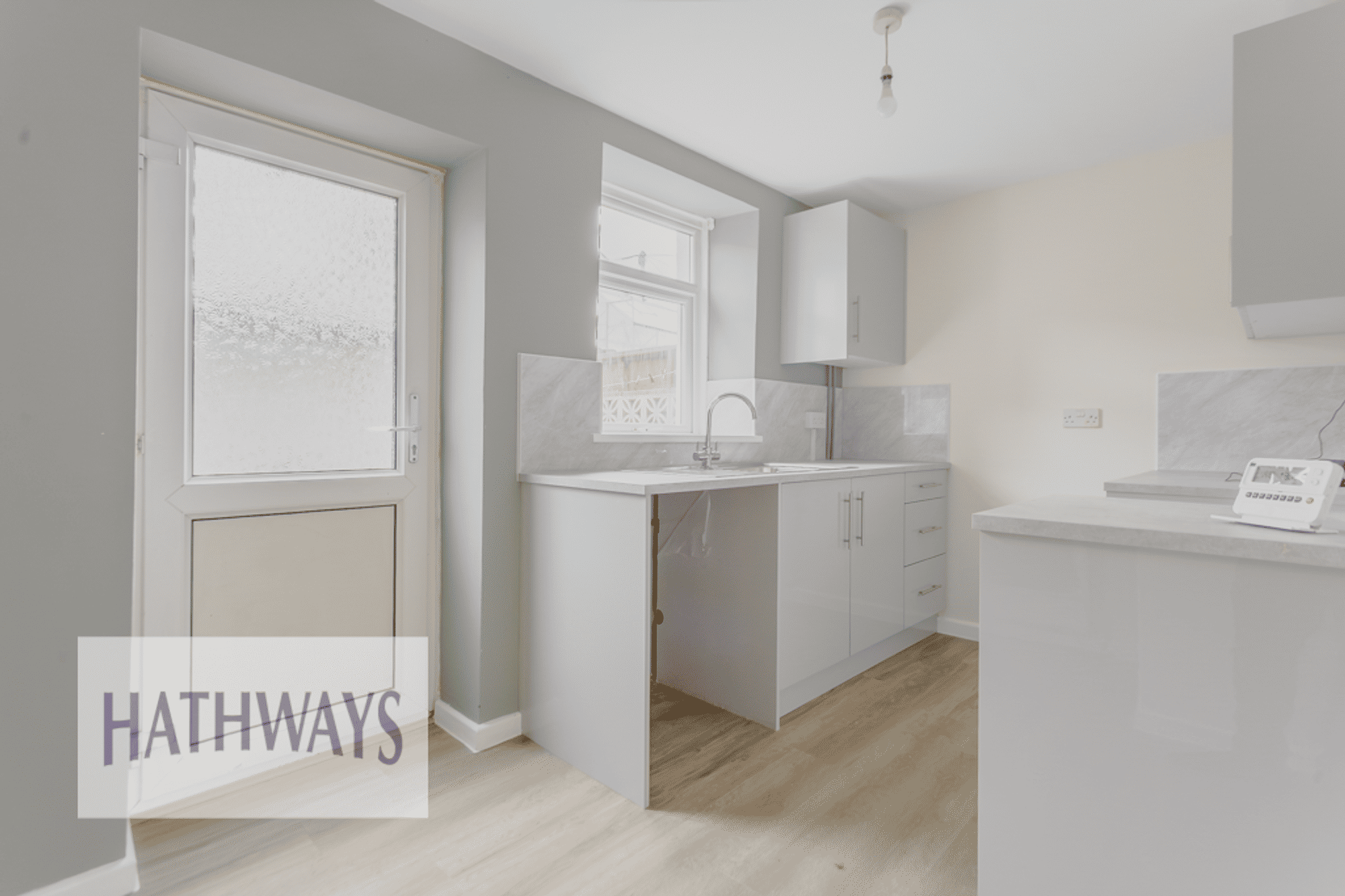 2 bed terraced house to rent in Caepalish, Pontypool 6