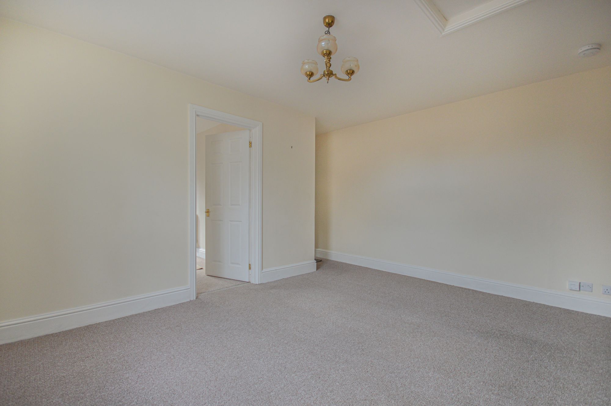 1 bed flat to rent in Mill Street, Caerleon  - Property Image 3