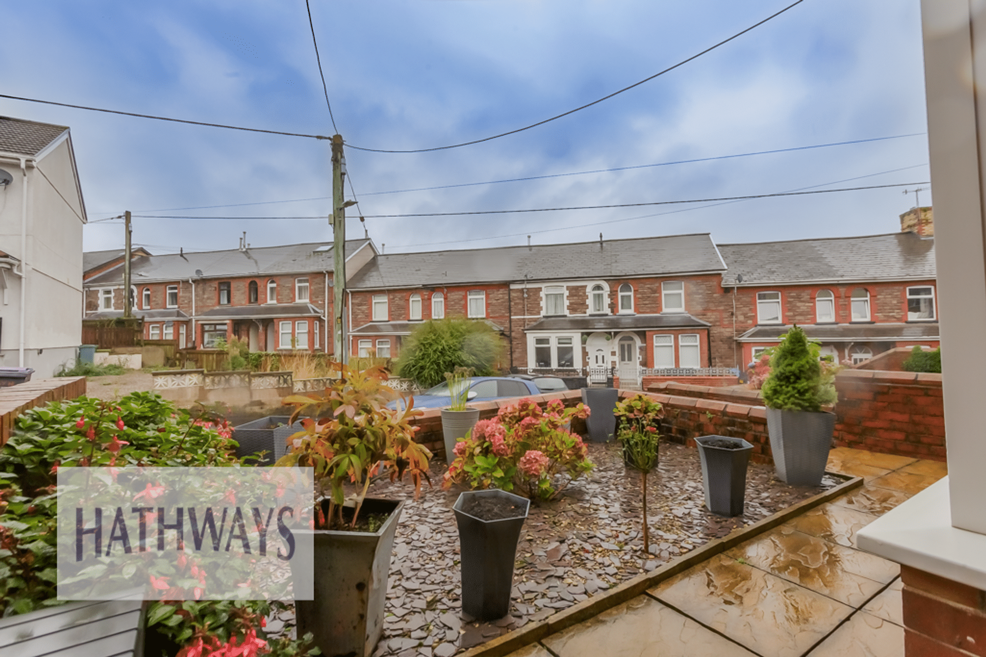 3 bed end of terrace house for sale in Grove Estate, Pontypool  - Property Image 3