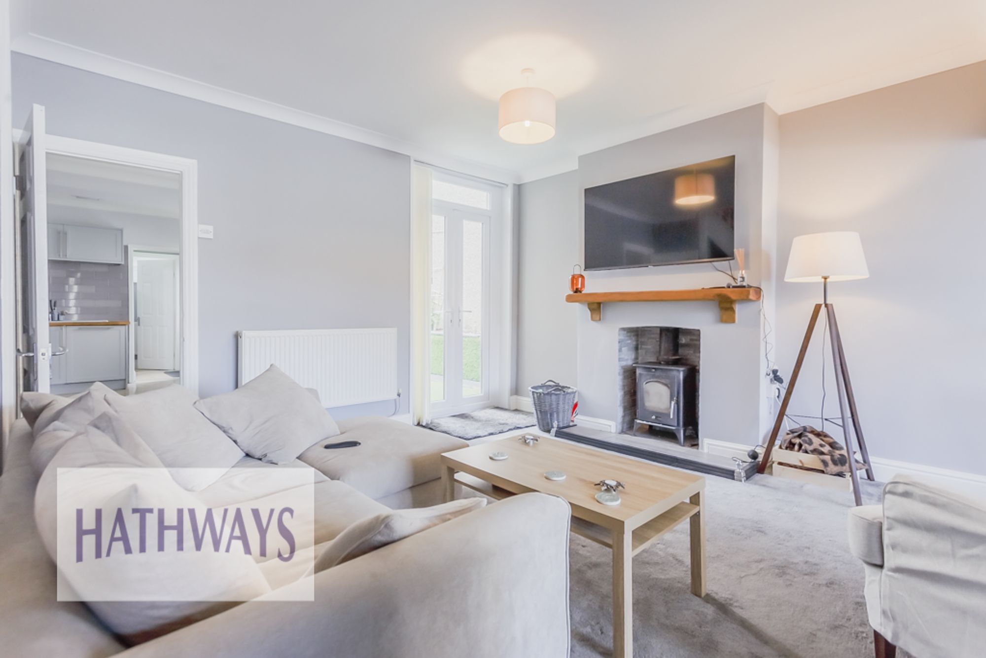 3 bed end of terrace house for sale in Grove Estate, Pontypool  - Property Image 6
