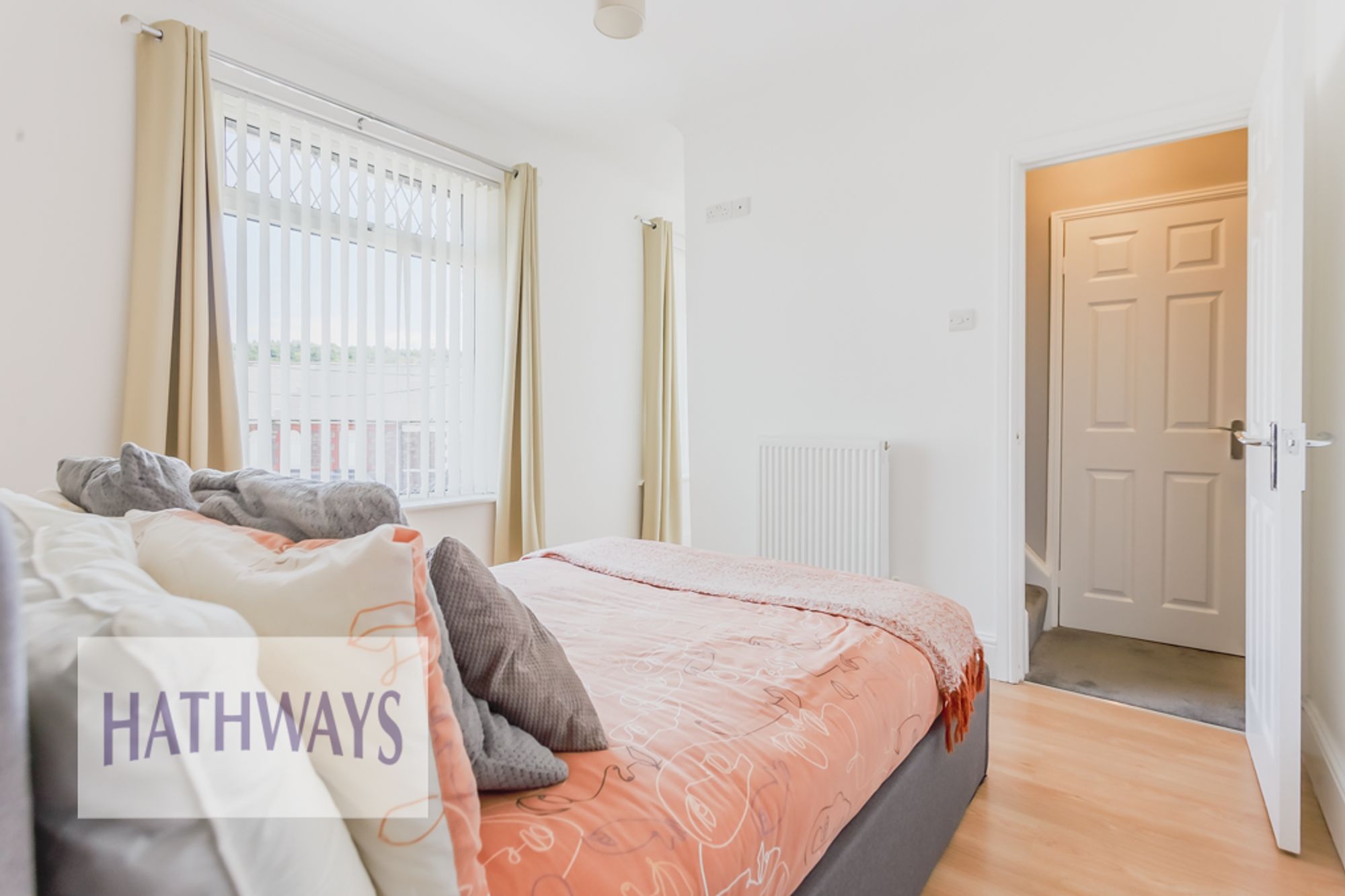 3 bed end of terrace house for sale in Grove Estate, Pontypool  - Property Image 32