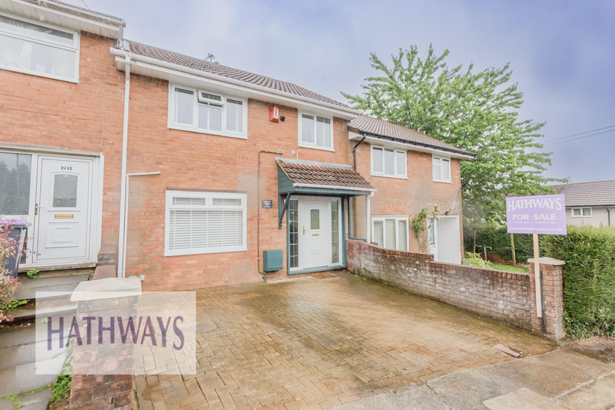 3 bed mid-terraced house for sale in The Rise, Cwmbran - Property Image 1
