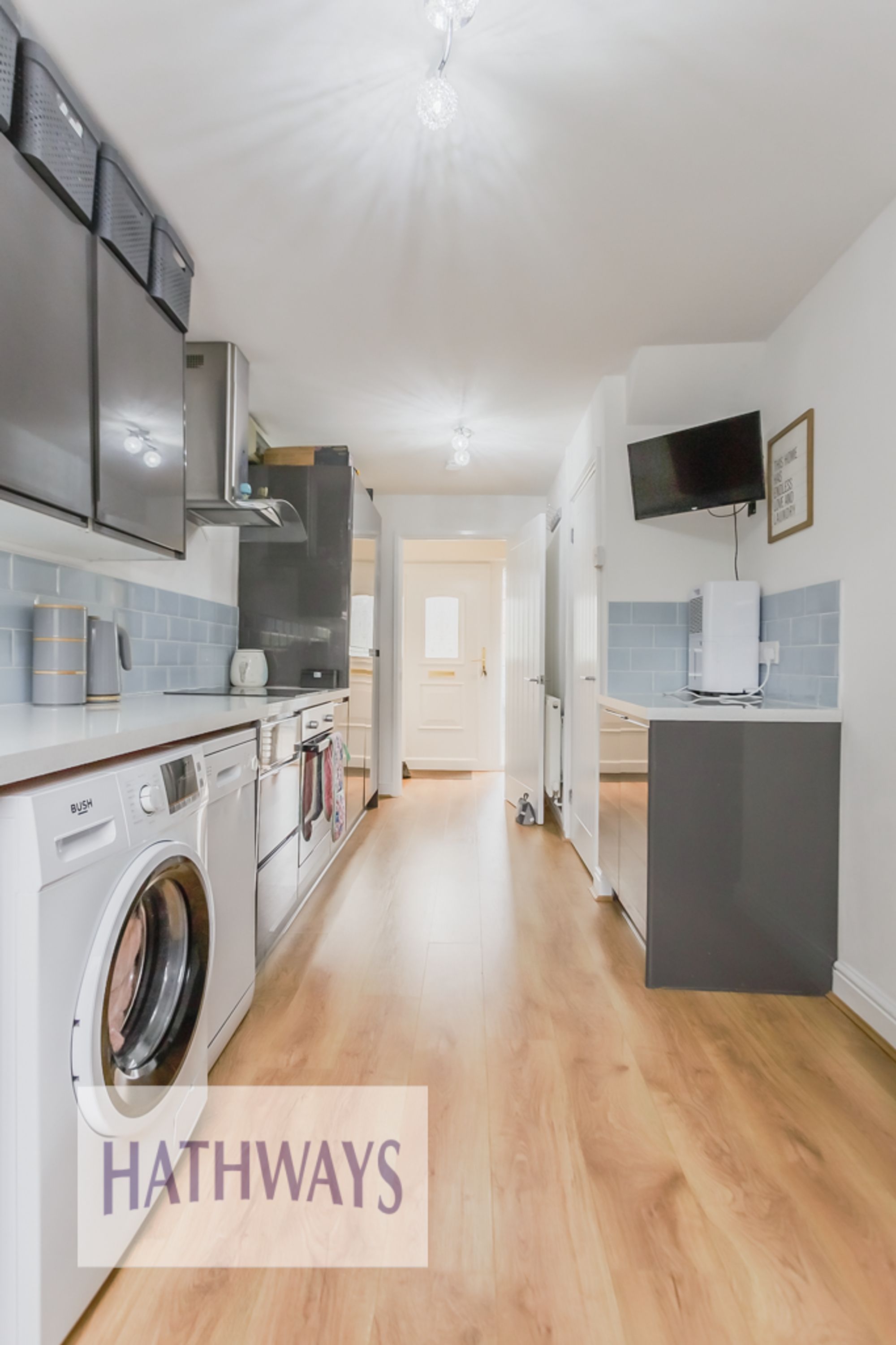 3 bed mid-terraced house for sale in The Rise, Cwmbran 12