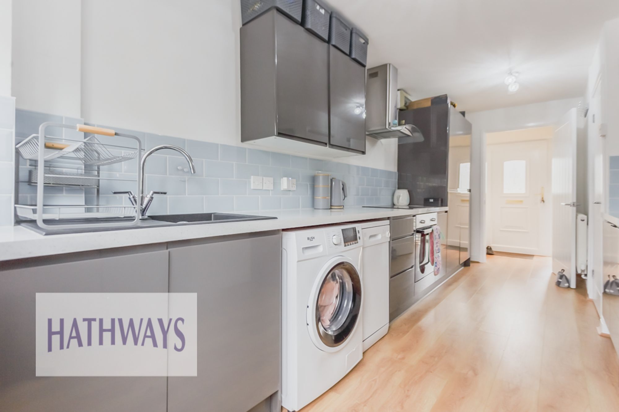 3 bed mid-terraced house for sale in The Rise, Cwmbran 10