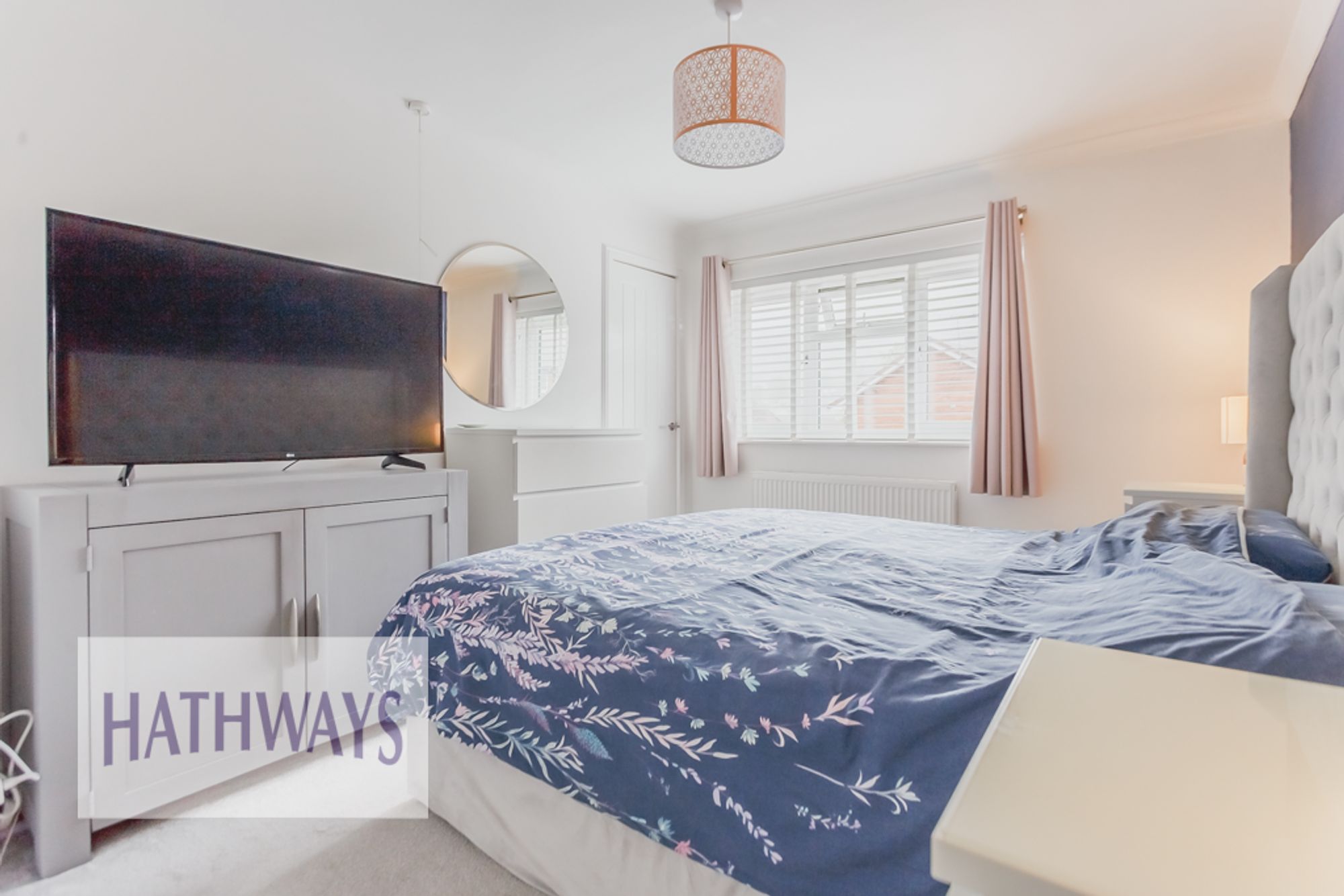 3 bed mid-terraced house for sale in The Rise, Cwmbran 16