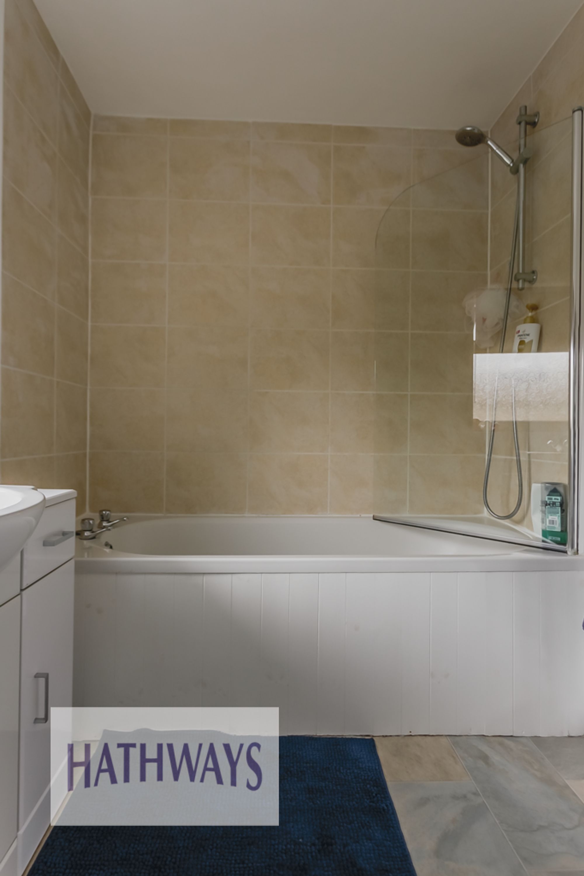 3 bed mid-terraced house for sale in The Rise, Cwmbran 23