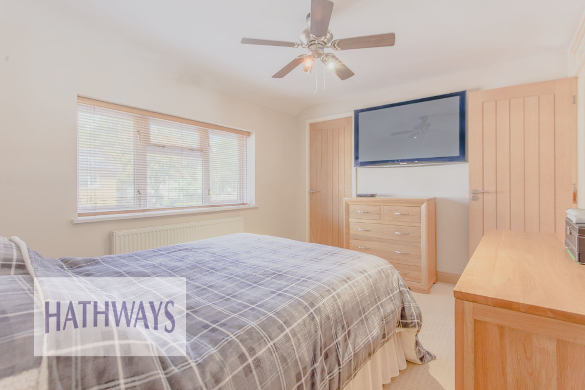 3 bed end of terrace house for sale in Caernarvon Crescent, Cwmbran 21