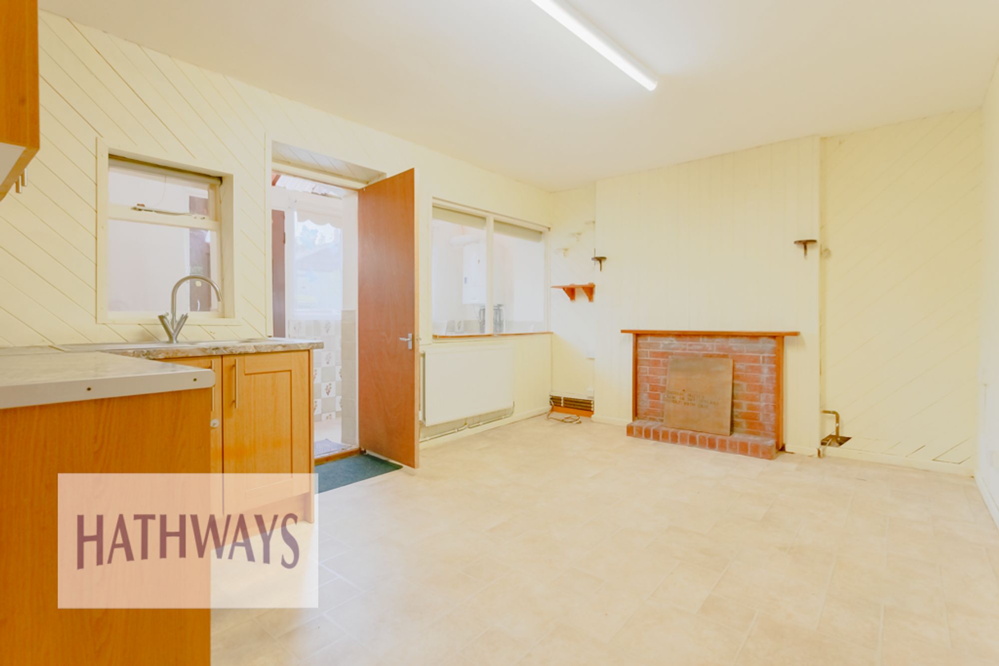 2 bed mid-terraced house for sale in Wesley Street, Cwmbran 9