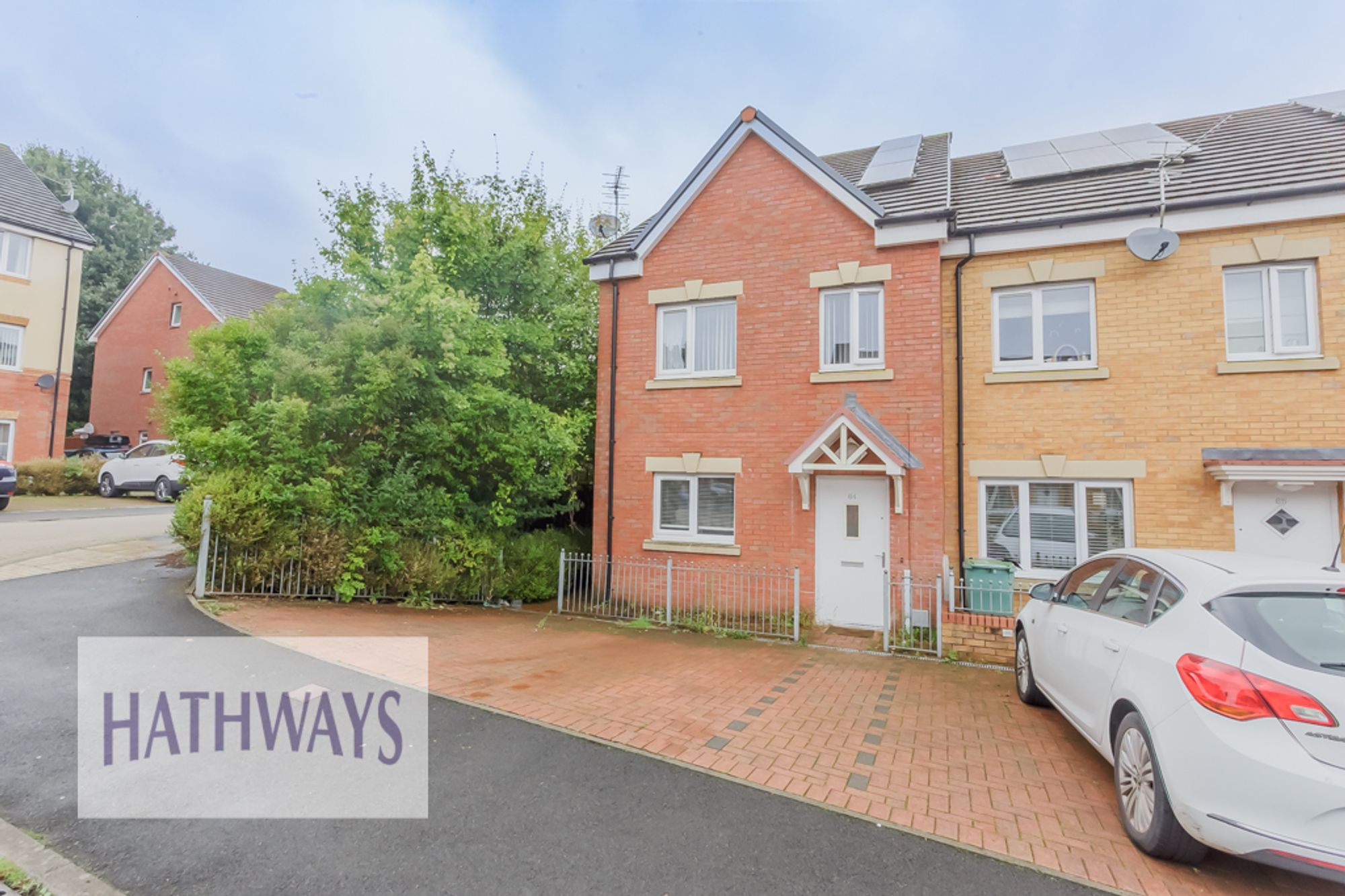 3 bed end of terrace house for sale in Clos Cae Nant, Cwmbran  - Property Image 1