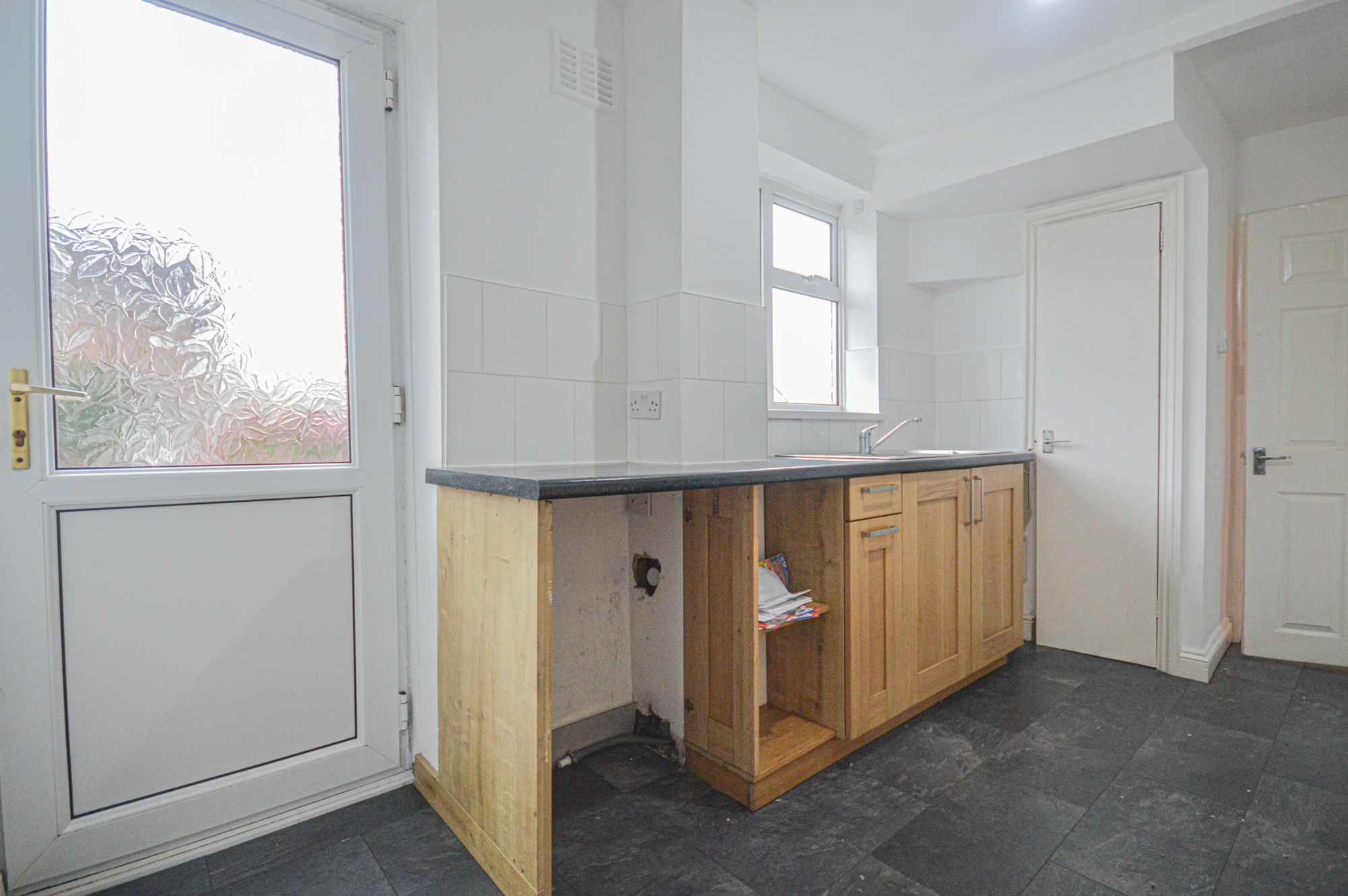 3 bed terraced house to rent in Heol Newydd, Cwmbran  - Property Image 3