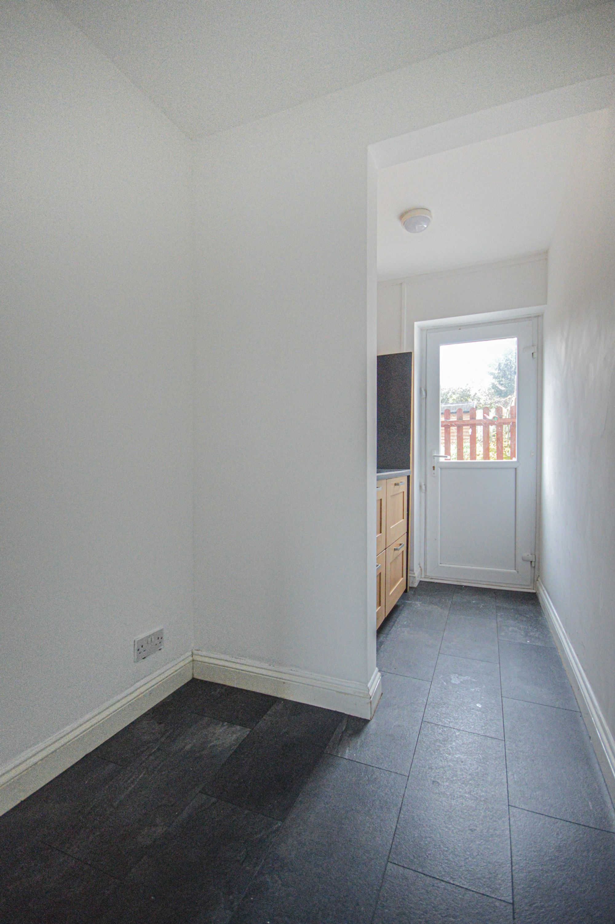 3 bed terraced house to rent in Heol Newydd, Cwmbran  - Property Image 6