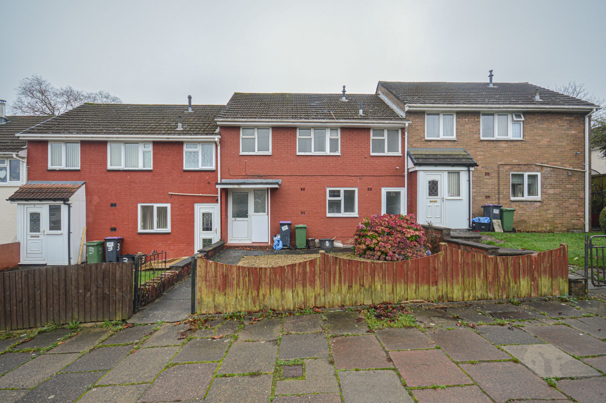 3 bed terraced house to rent in Heol Newydd, Cwmbran  - Property Image 1