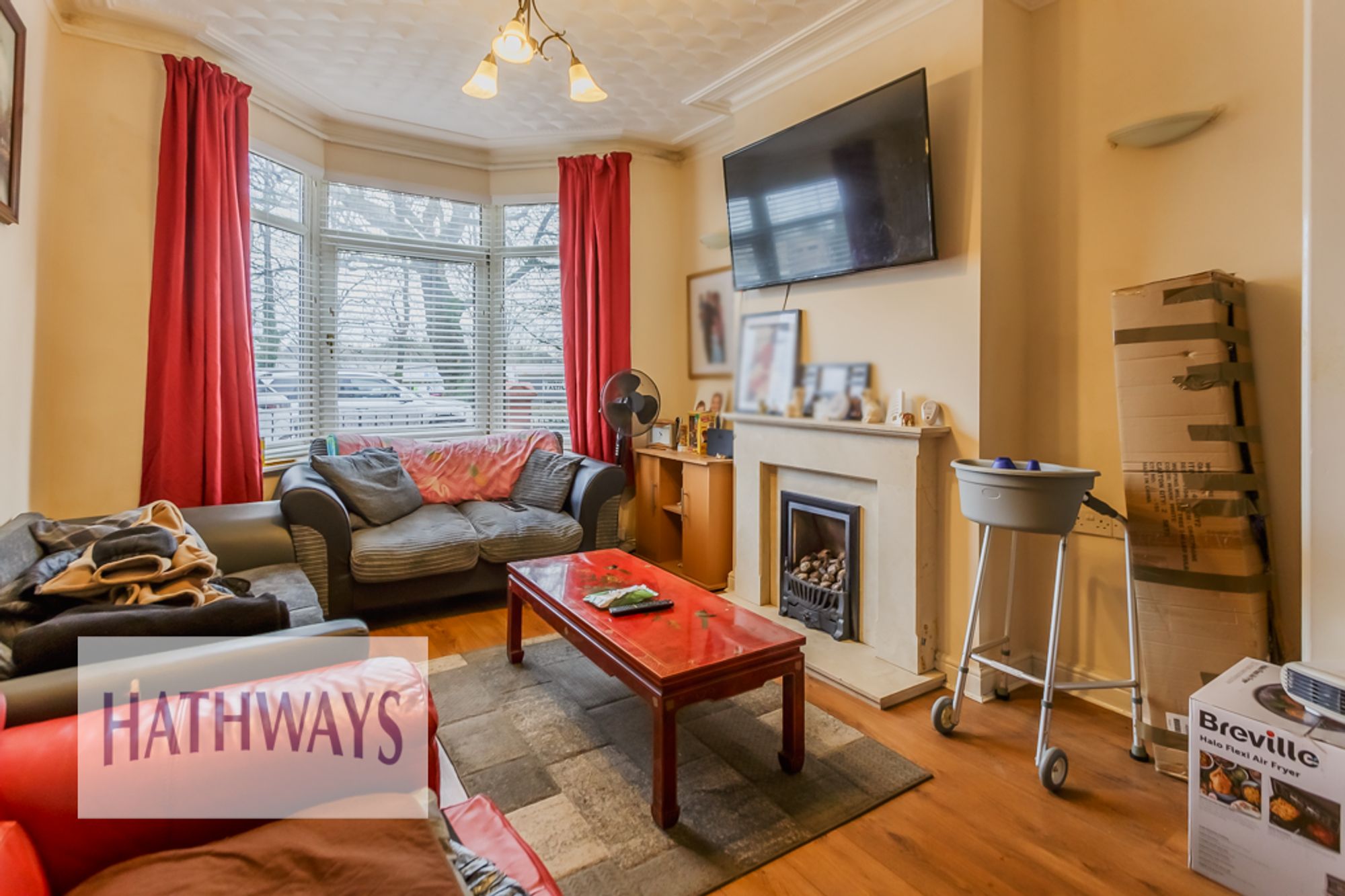 3 bed mid-terraced house for sale in Llantarnam Road, Cwmbran  - Property Image 4