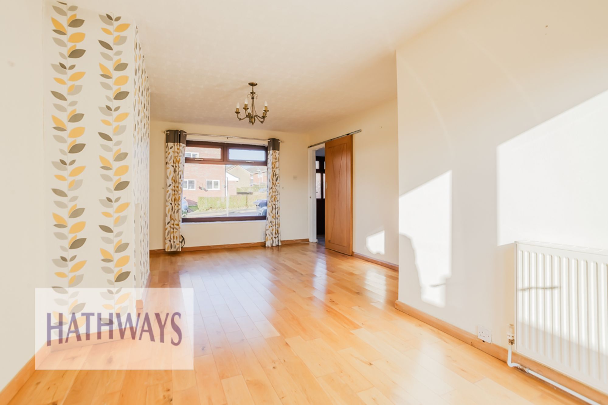 3 bed mid-terraced house to rent in Pembroke Place, Cwmbran  - Property Image 2