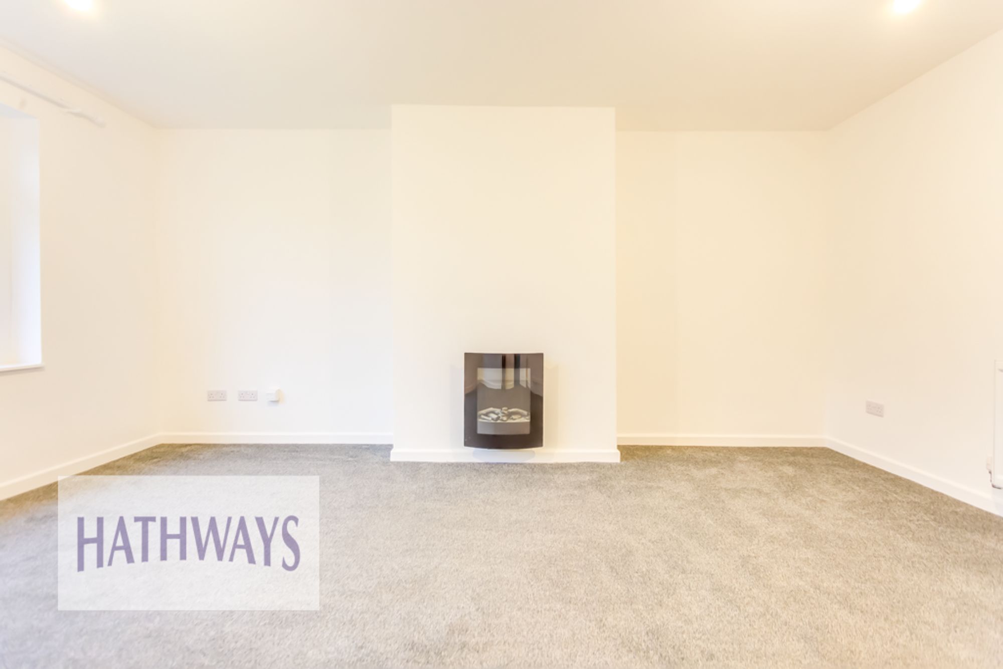 2 bed detached bungalow to rent in Cefn Close, Cwmbran 5