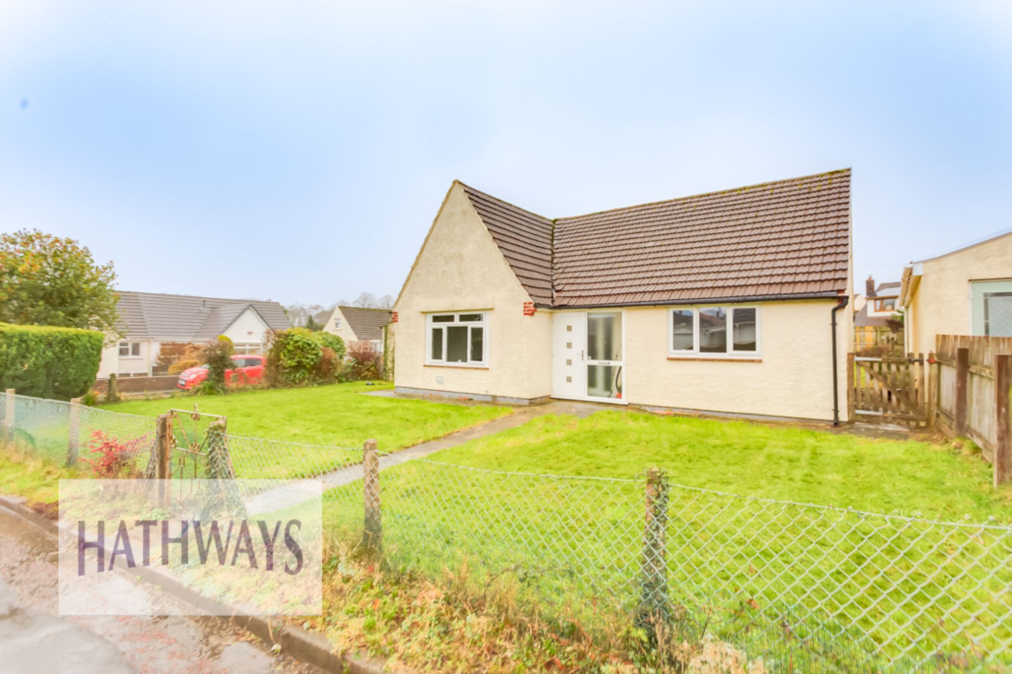 2 bed detached bungalow to rent in Cefn Close, Cwmbran  - Property Image 1