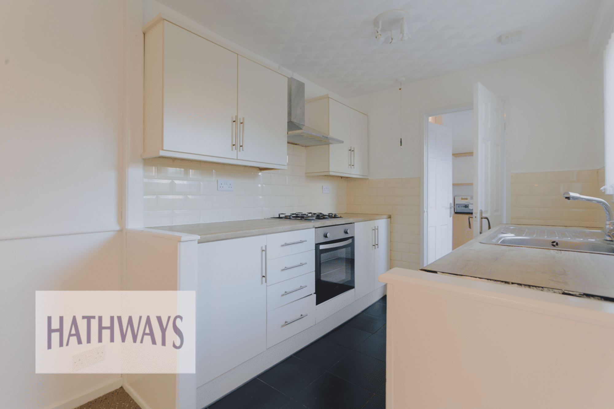 3 bed mid-terraced house for sale in Cresswell Walk, Cwmbran  - Property Image 6