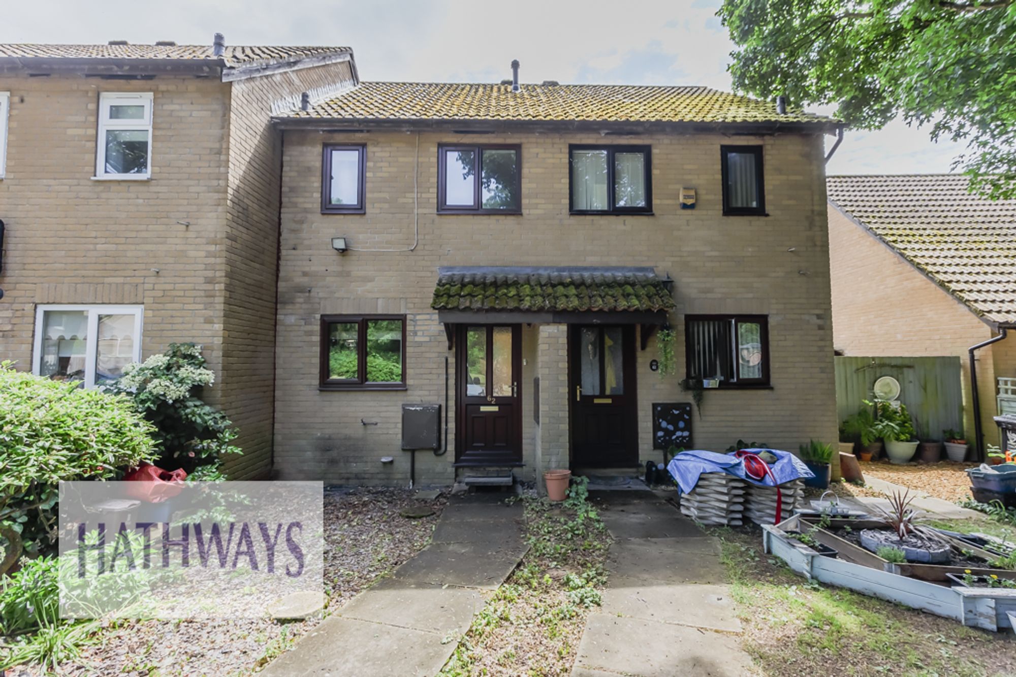 2 bed mid-terraced house to rent in Forge Close, Caerleon, NP18