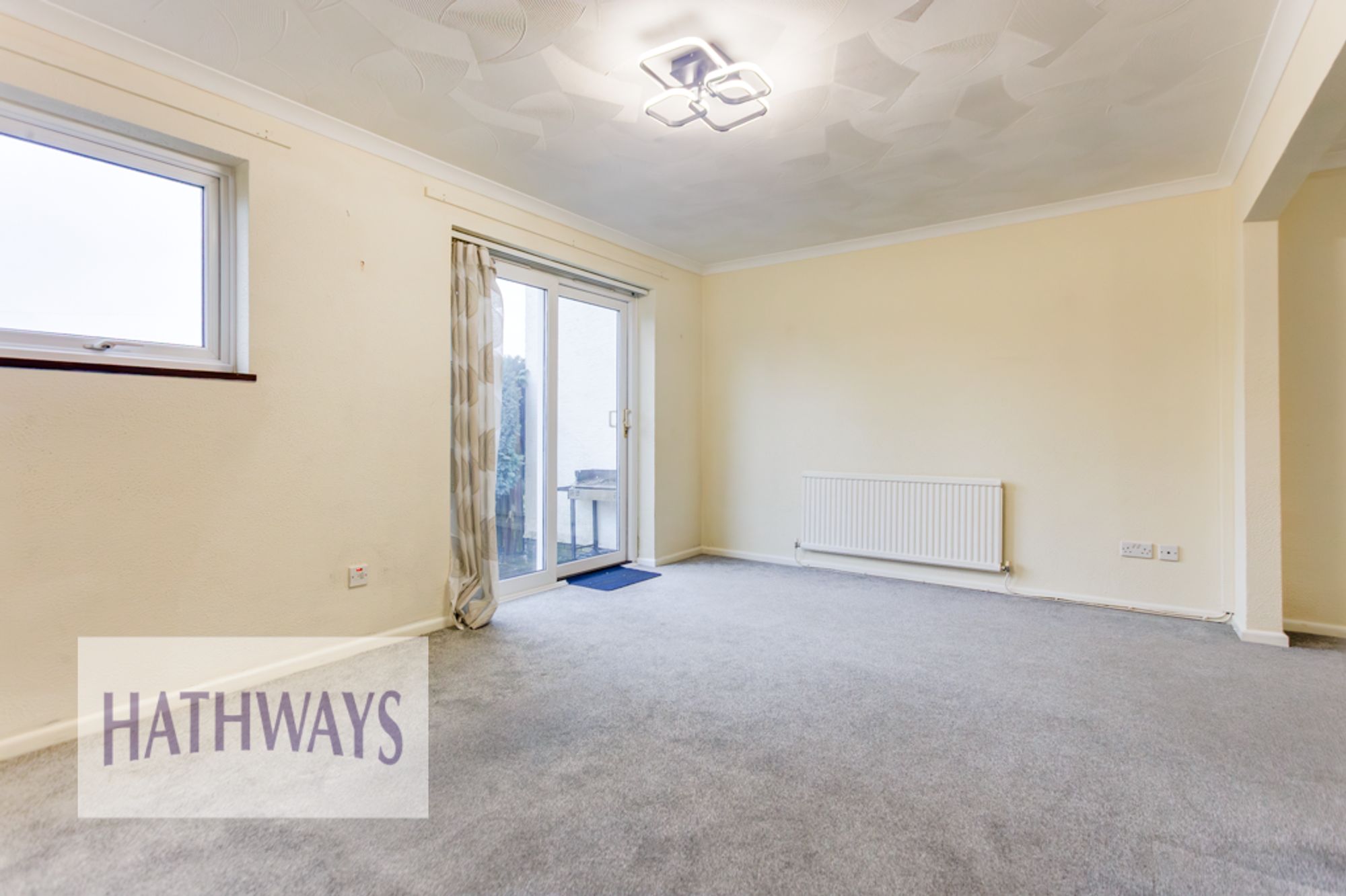 3 bed terraced house for sale in Goldcroft Court, Newport 5