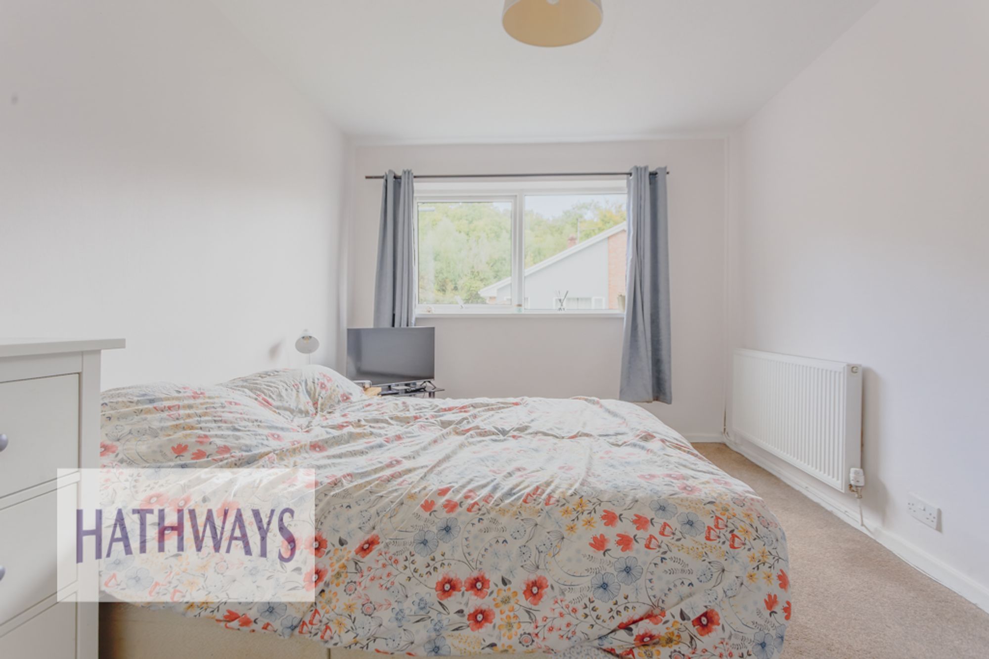 3 bed semi-detached house for sale in Severn View, Cwmbran  - Property Image 4