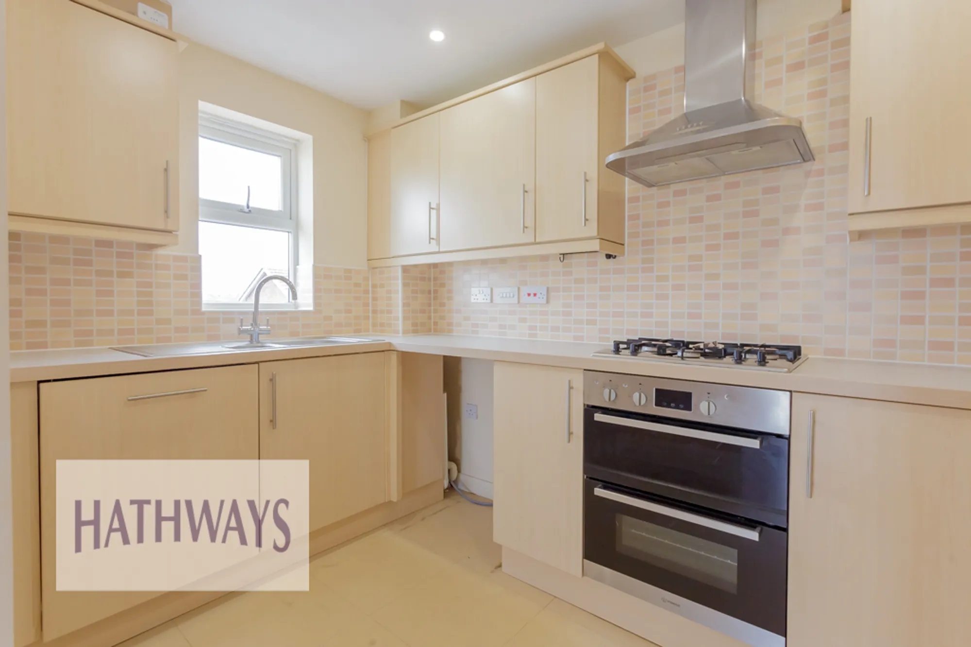 2 bed flat for sale in Flavius Close, Newport  - Property Image 9
