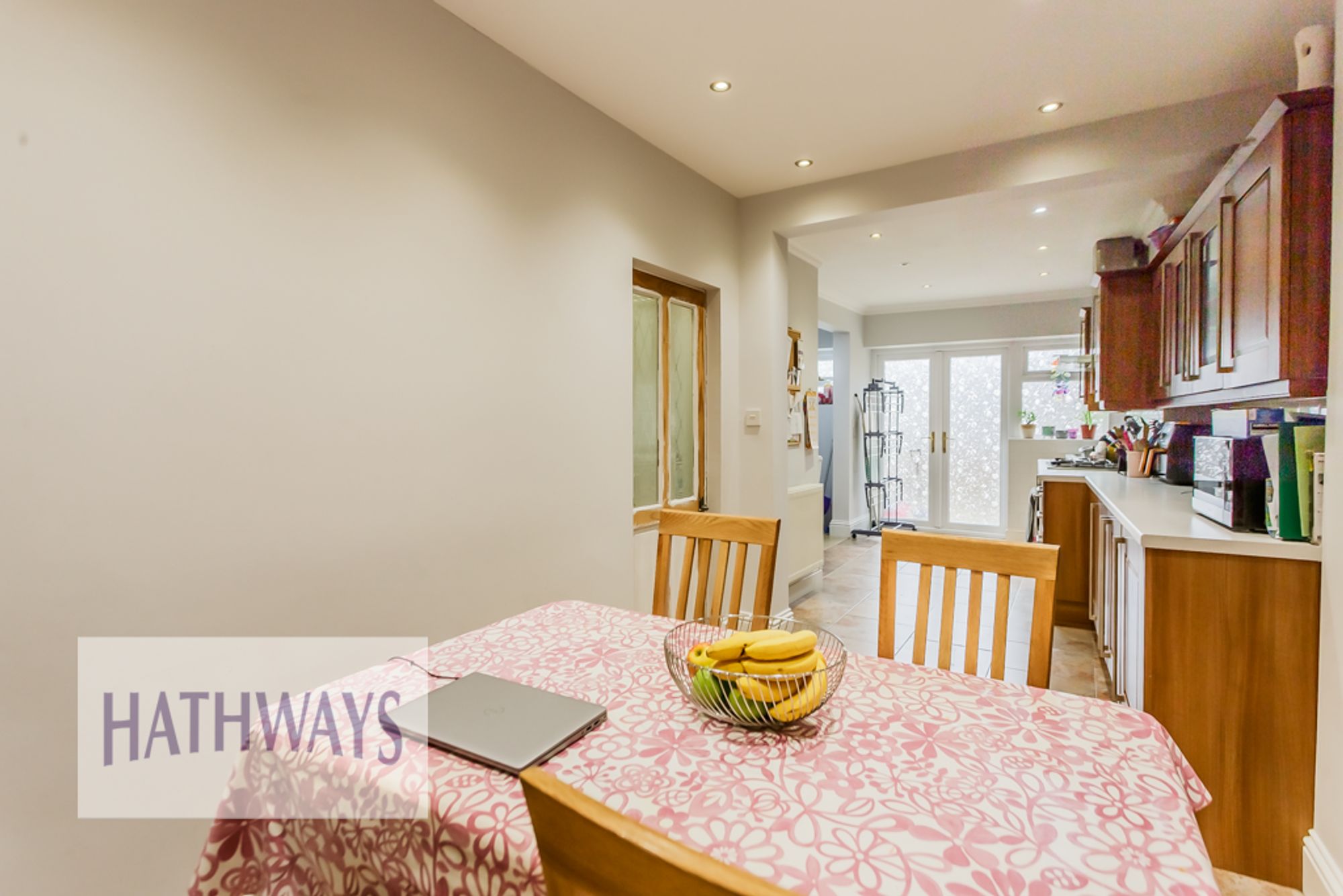 3 bed end of terrace house for sale in Jackson Place, Newport  - Property Image 16